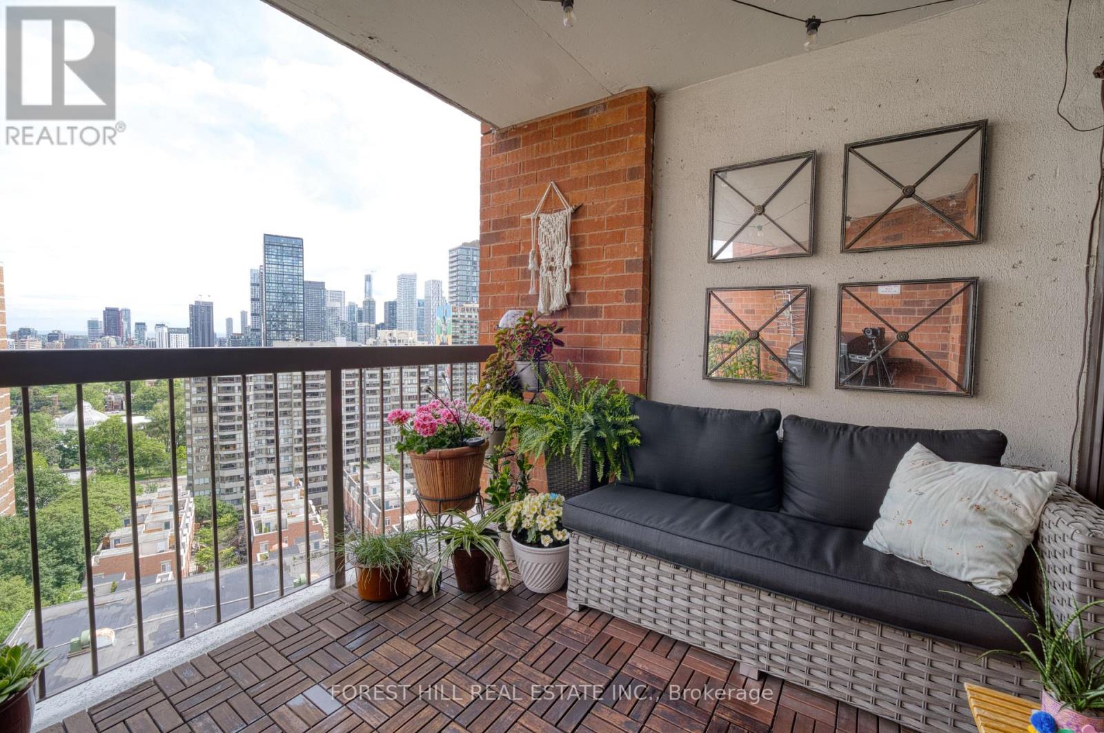 1904 - 77 Maitland Place, Toronto, Ontario  M4Y 2V6 - Photo 21 - C13454288