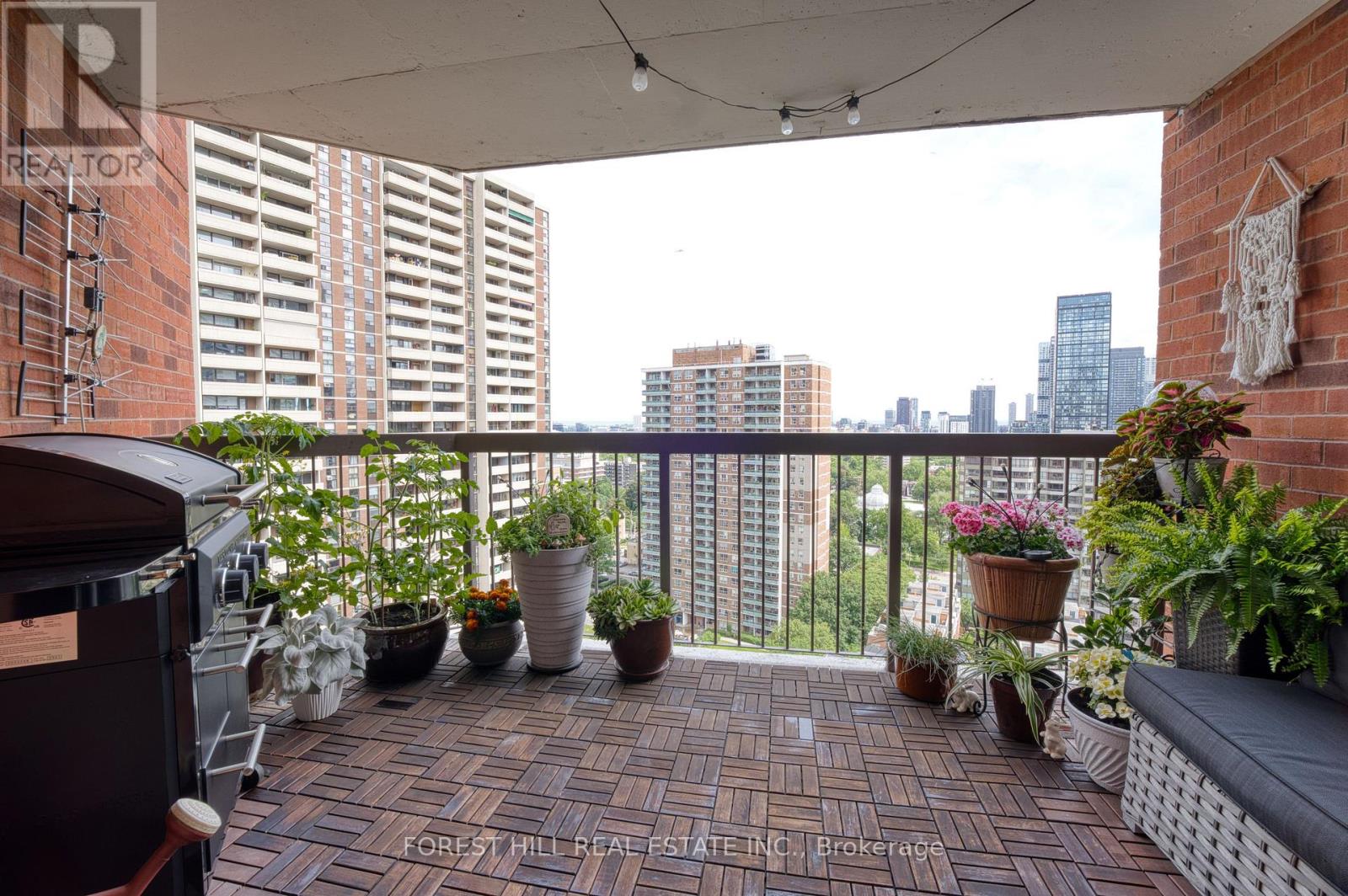 1904 - 77 Maitland Place, Toronto, Ontario  M4Y 2V6 - Photo 22 - C13454288