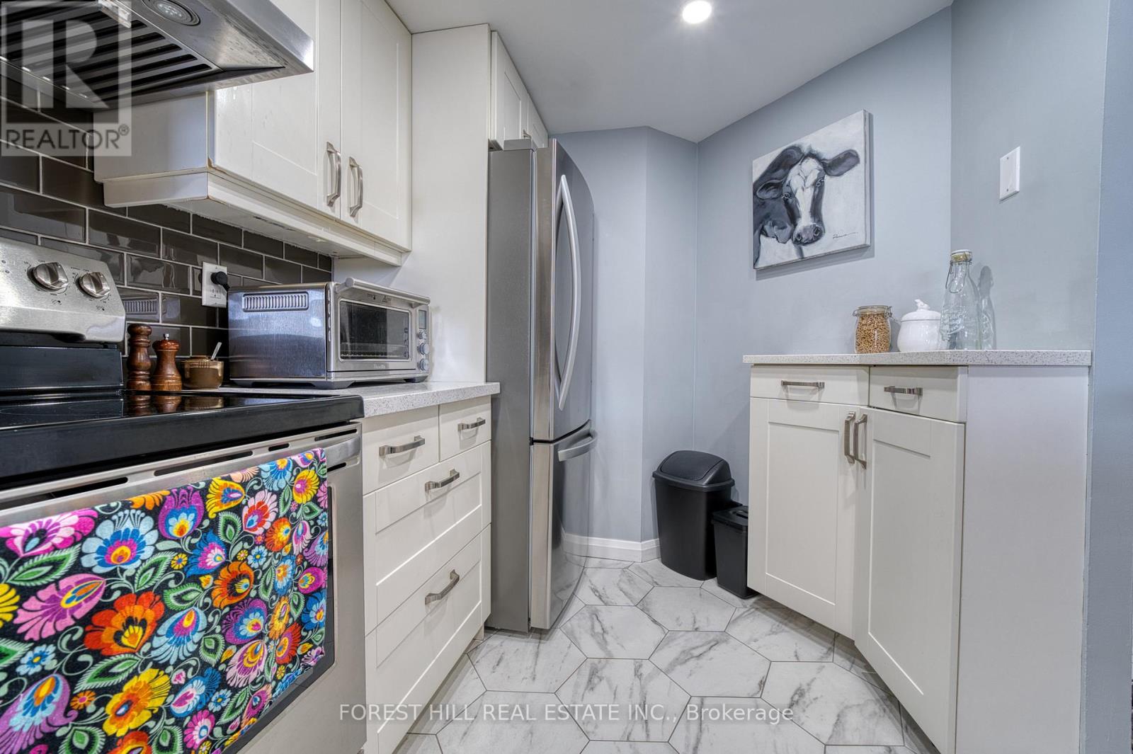 1904 - 77 Maitland Place, Toronto, Ontario  M4Y 2V6 - Photo 8 - C13454288