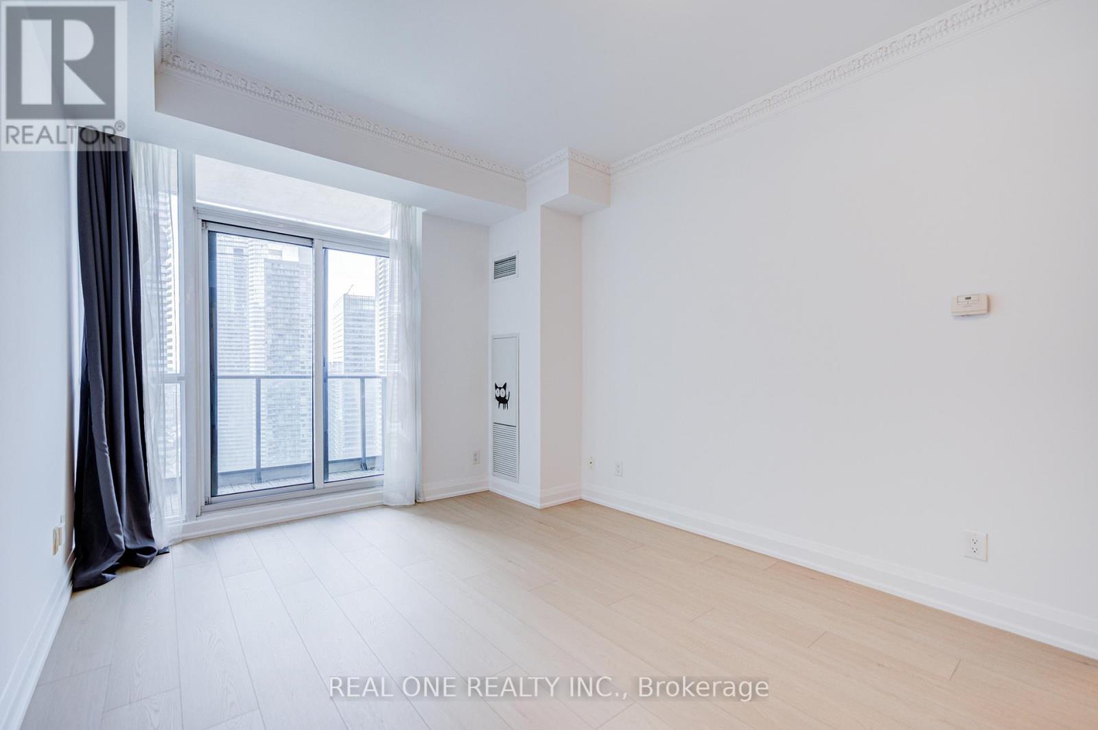 3511 - 16 Harbour Street, Toronto, Ontario  M5J 2Z7 - Photo 12 - C13454298