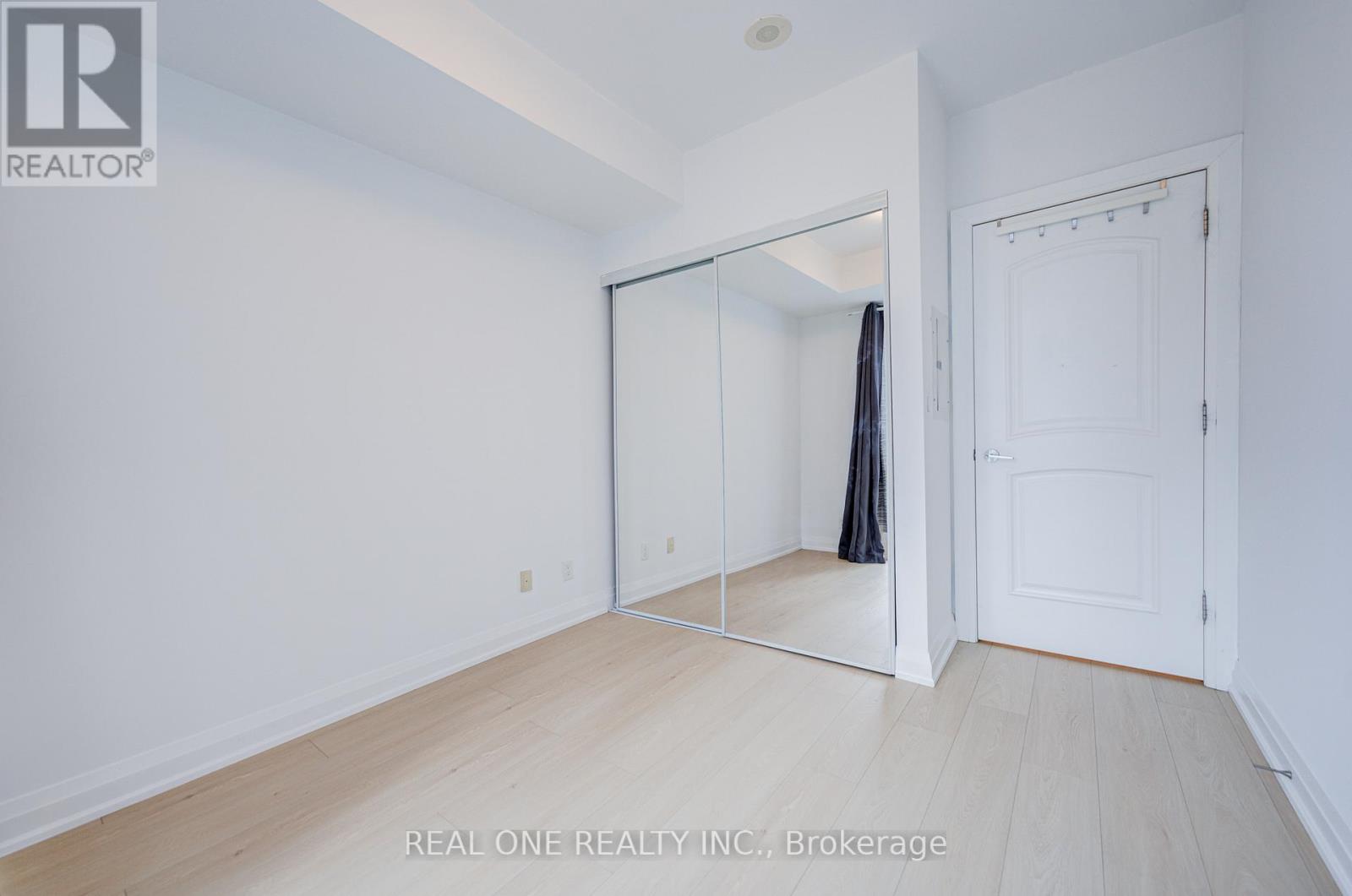 3511 - 16 Harbour Street, Toronto, Ontario  M5J 2Z7 - Photo 17 - C13454298