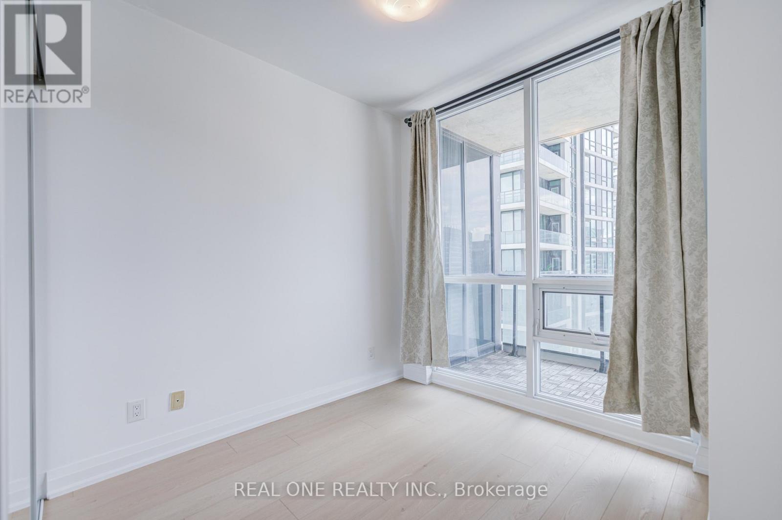 3511 - 16 Harbour Street, Toronto, Ontario  M5J 2Z7 - Photo 19 - C13454298
