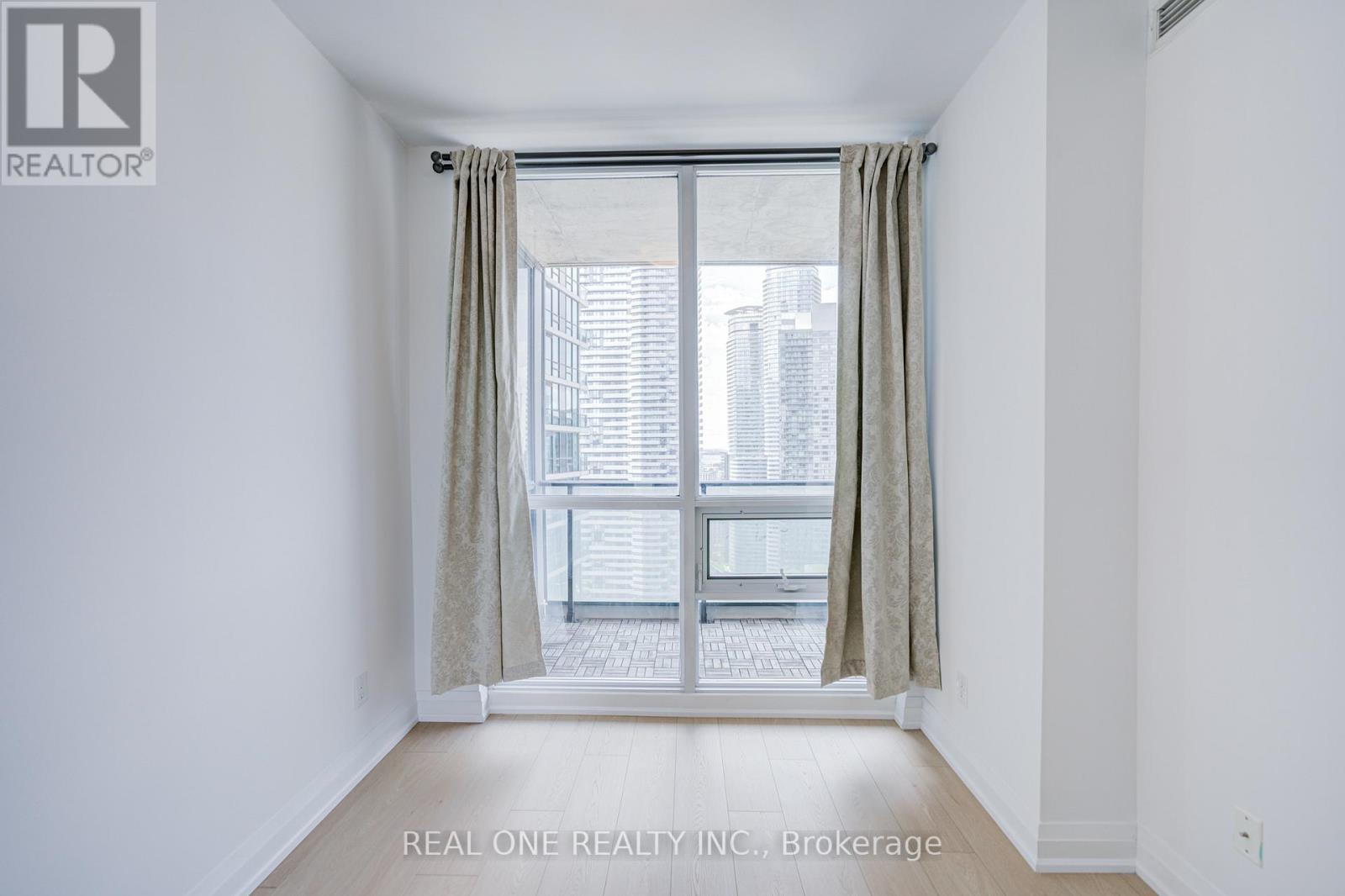 3511 - 16 Harbour Street, Toronto, Ontario  M5J 2Z7 - Photo 20 - C13454298