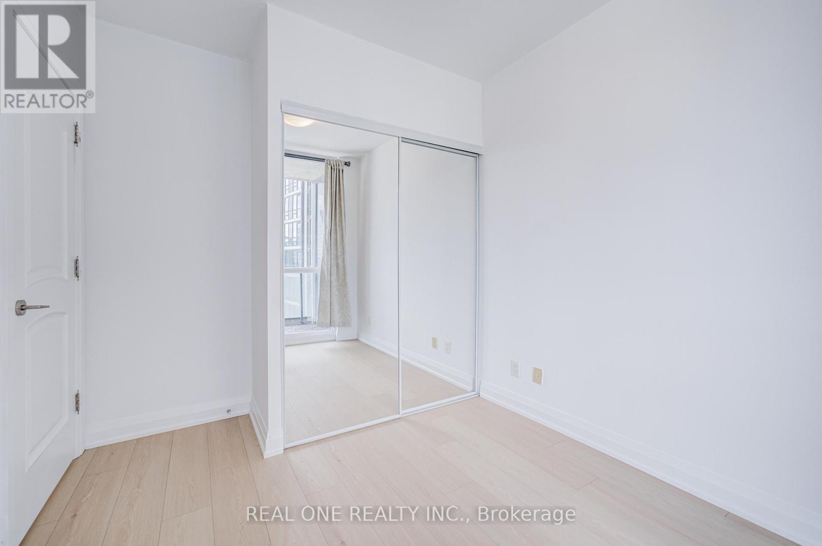 3511 - 16 Harbour Street, Toronto, Ontario  M5J 2Z7 - Photo 22 - C13454298