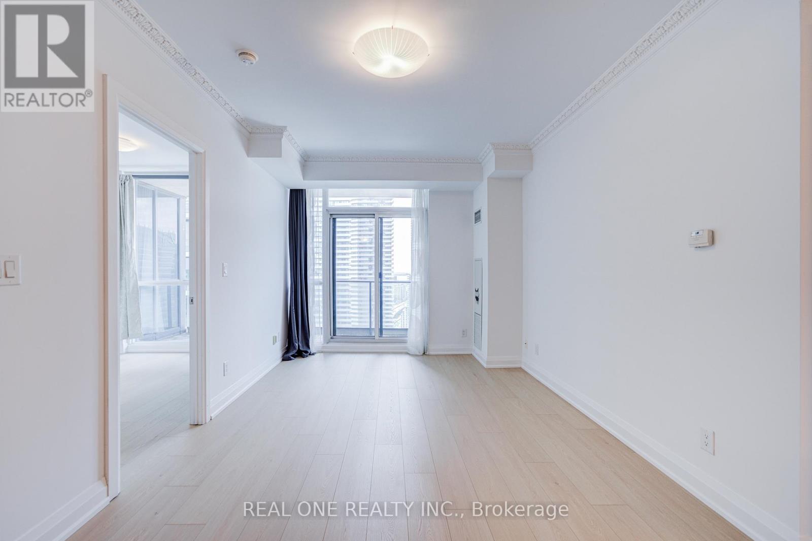 3511 - 16 Harbour Street, Toronto, Ontario  M5J 2Z7 - Photo 3 - C13454298