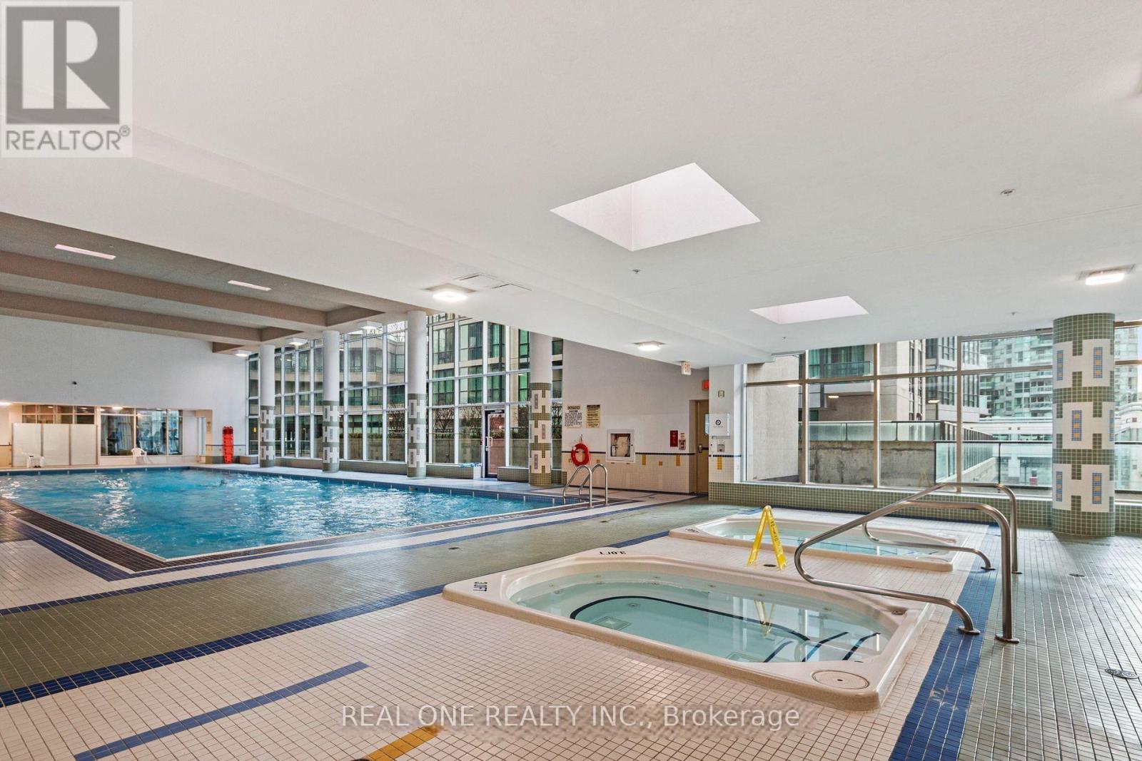 3511 - 16 Harbour Street, Toronto, Ontario  M5J 2Z7 - Photo 34 - C13454298