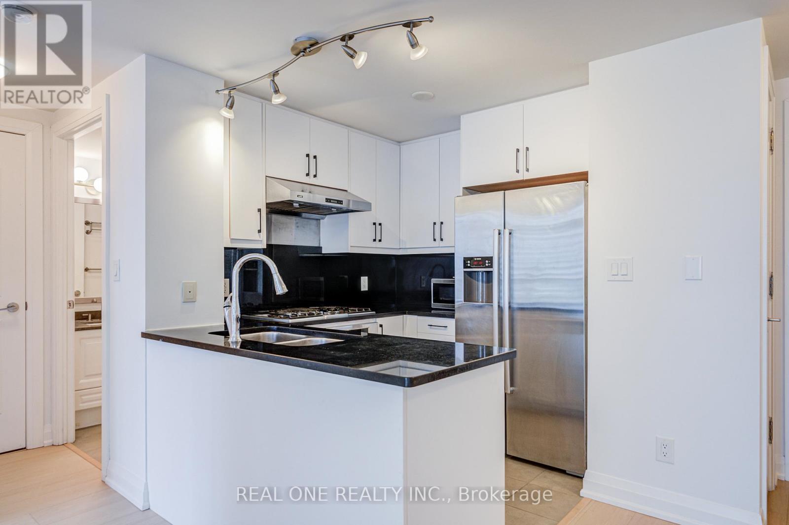 3511 - 16 Harbour Street, Toronto, Ontario  M5J 2Z7 - Photo 6 - C13454298