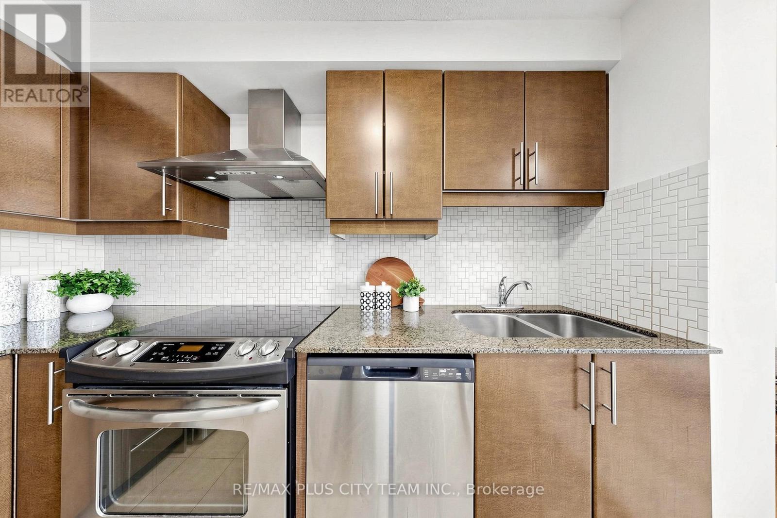 1206 - 18 Harbour Street, Toronto, Ontario  M5J 2Z6 - Photo 16 - C13454378