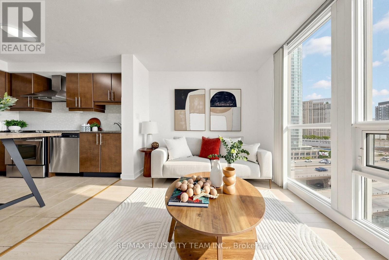 1206 - 18 Harbour Street, Toronto, Ontario  M5J 2Z6 - Photo 6 - C13454378