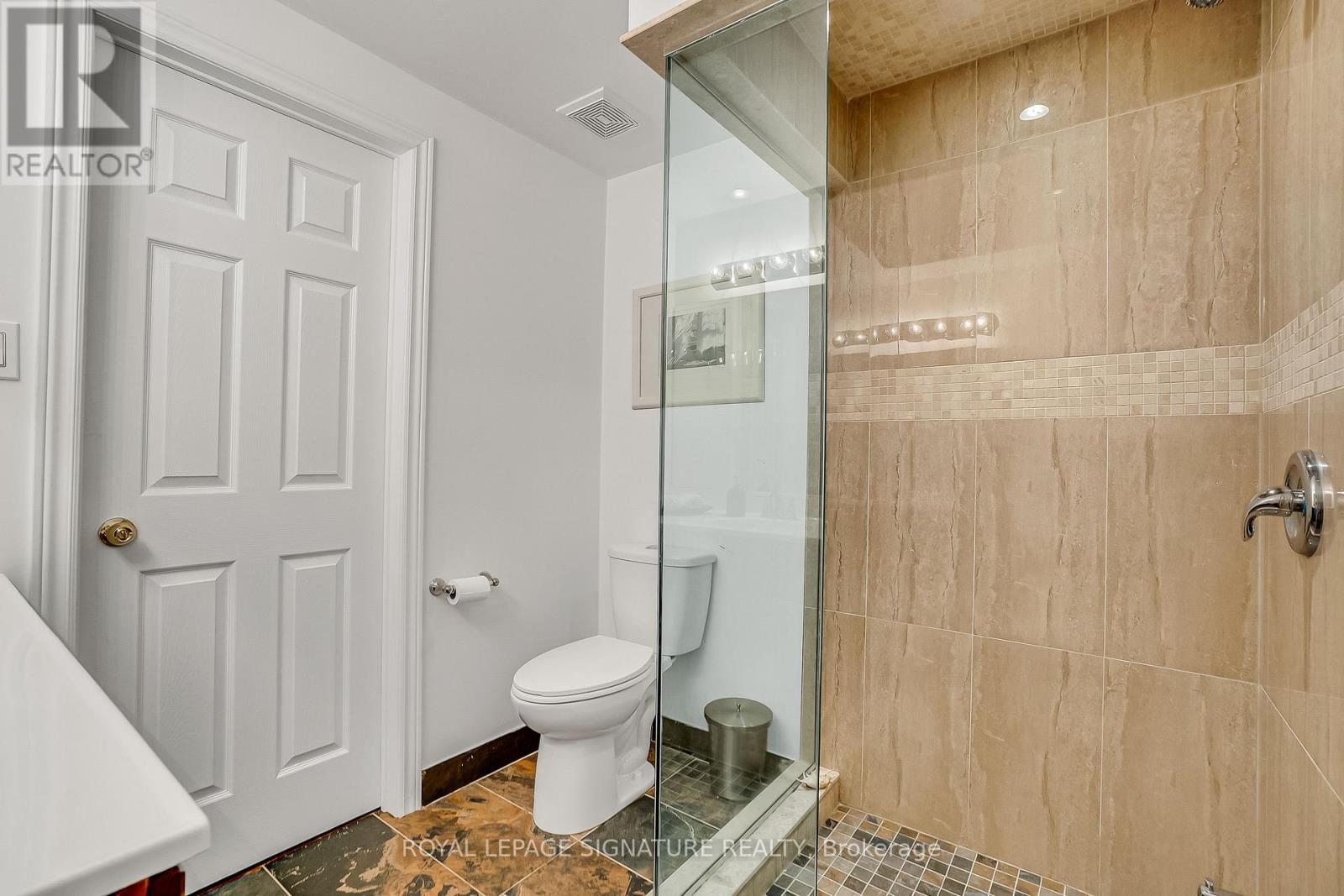94 Dutch Myrtle Way, Toronto, Ontario  M3B 3K8 - Photo 21 - C13454456