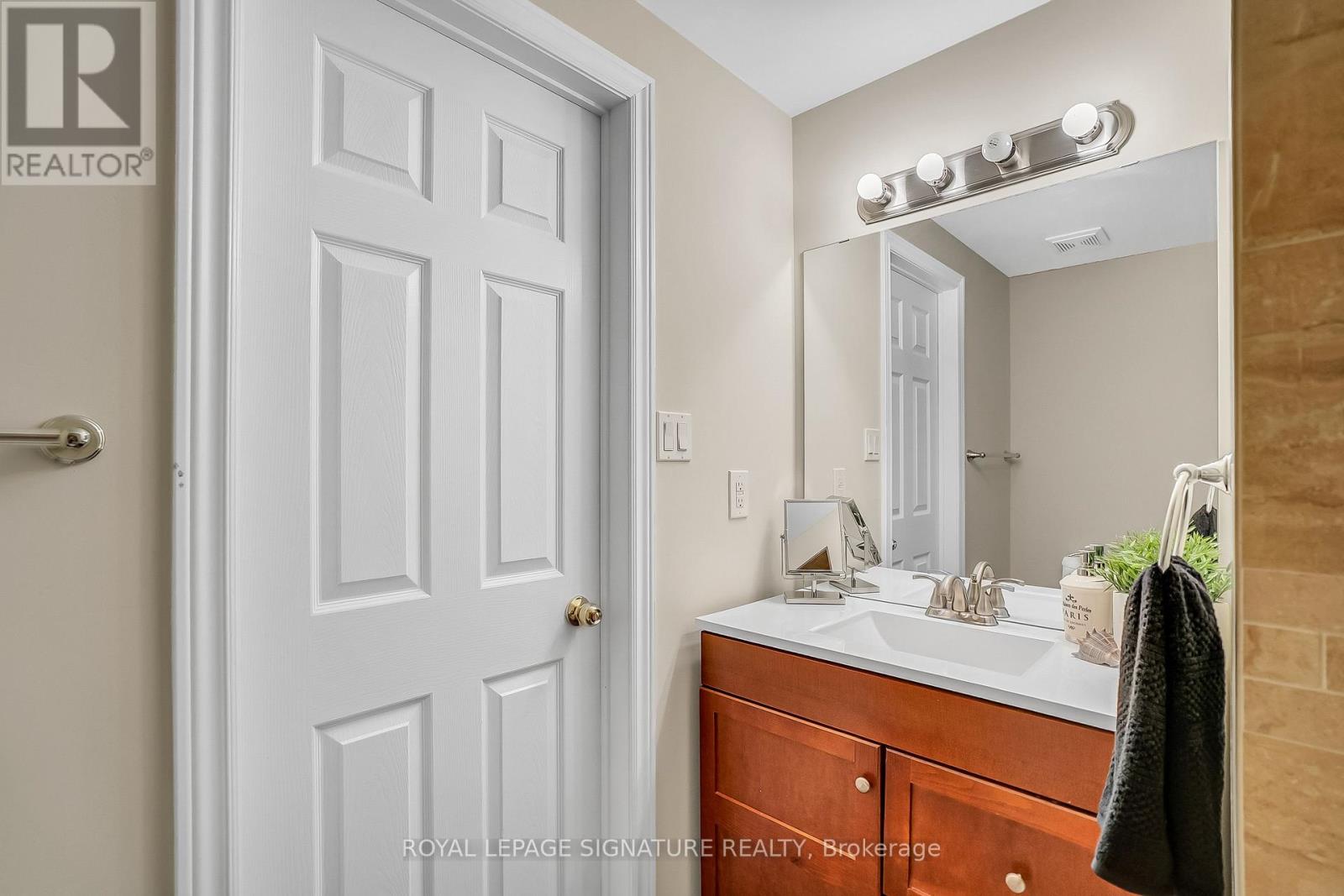 94 Dutch Myrtle Way, Toronto, Ontario  M3B 3K8 - Photo 24 - C13454456
