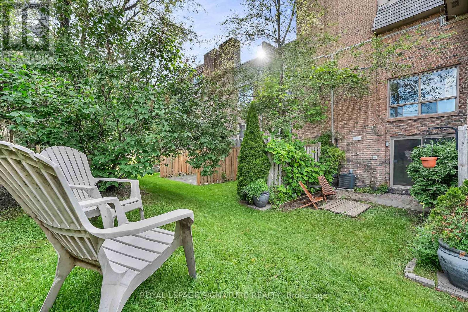 94 Dutch Myrtle Way, Toronto, Ontario  M3B 3K8 - Photo 31 - C13454456
