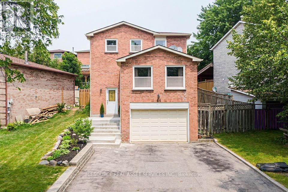 UPPER - 44 ADAMS DRIVE
