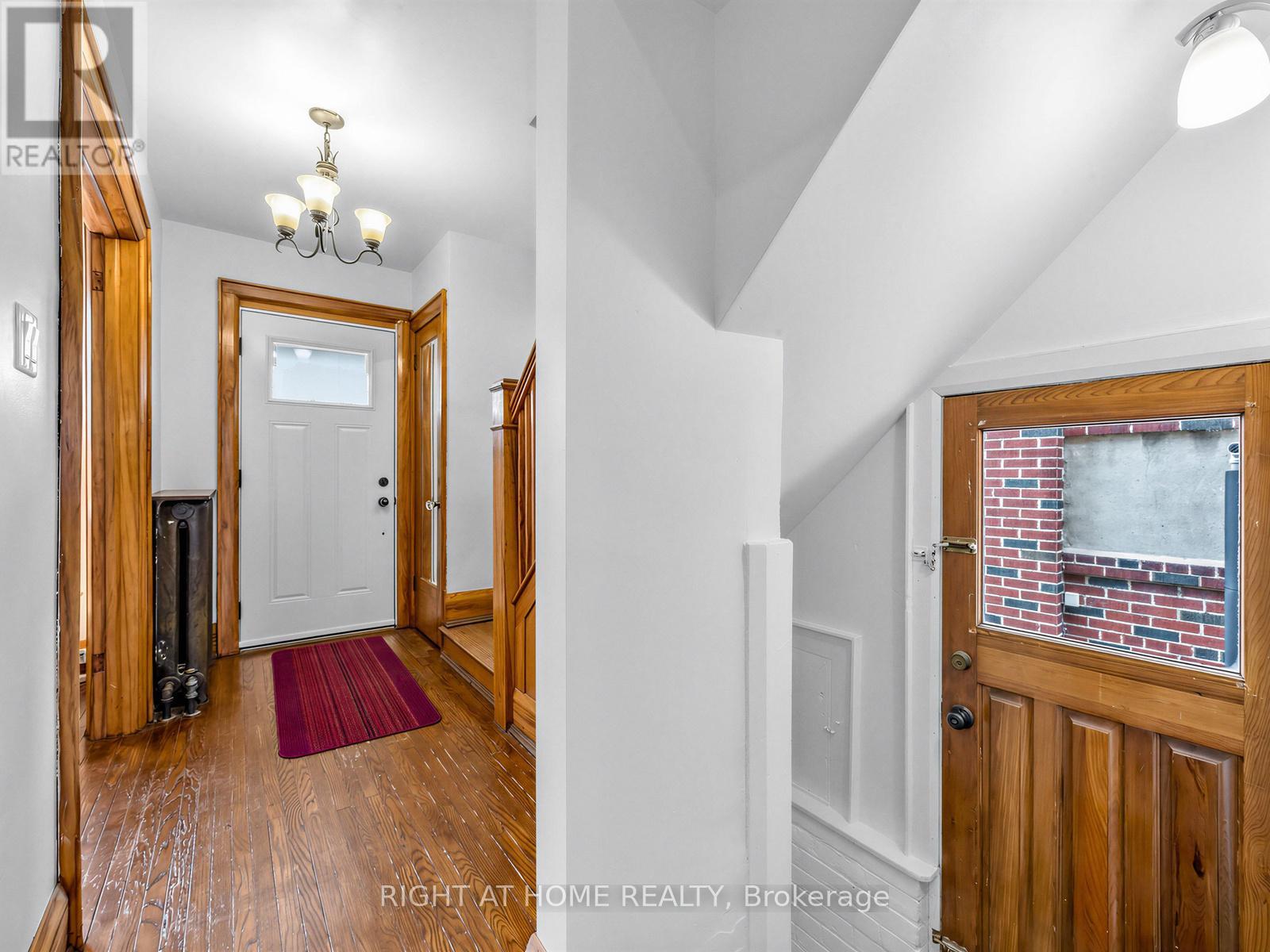 26 Maryland Boulevard, Toronto, Ontario  M4C 5C9 - Photo 21 - E13454440