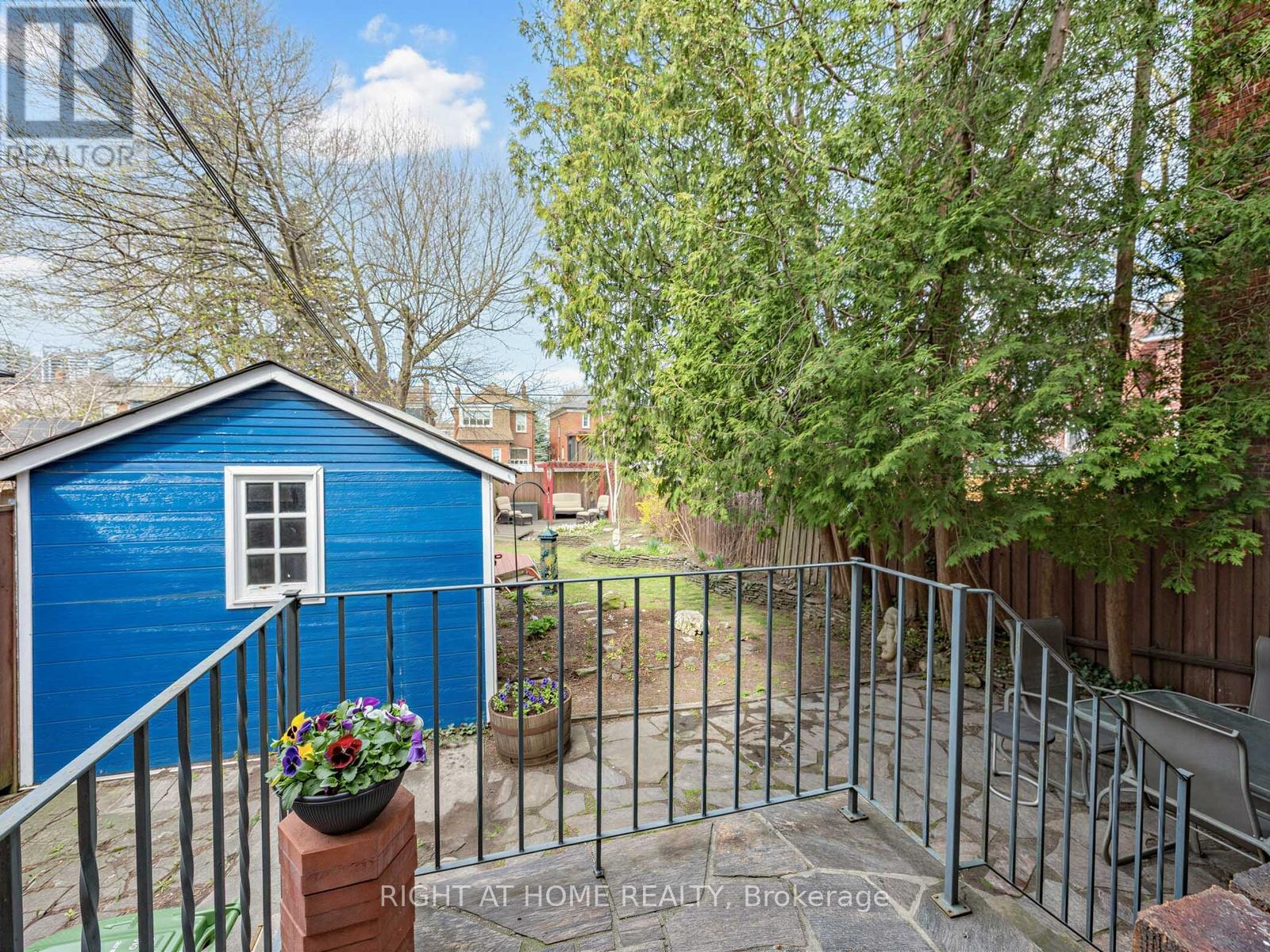 26 Maryland Boulevard, Toronto, Ontario  M4C 5C9 - Photo 25 - E13454440