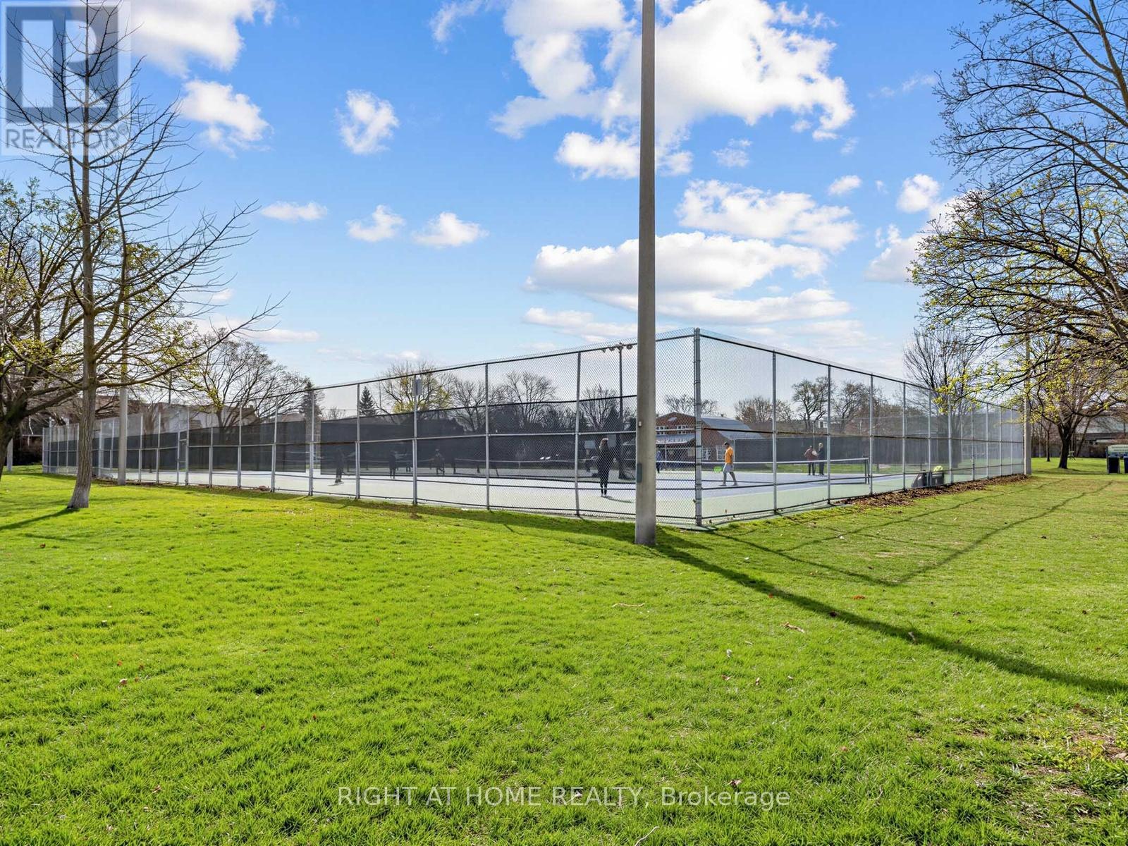 26 Maryland Boulevard, Toronto, Ontario  M4C 5C9 - Photo 32 - E13454440