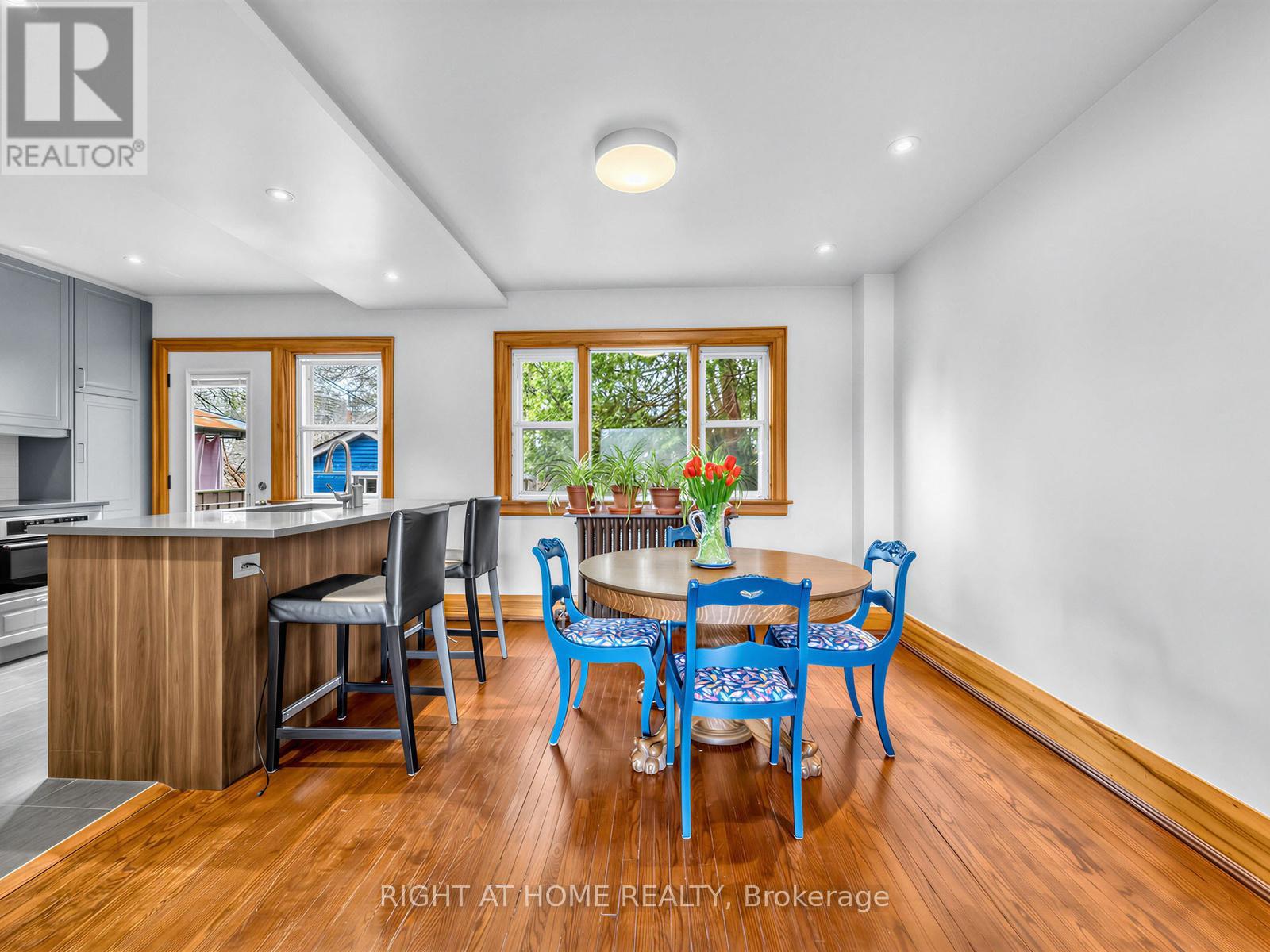 26 Maryland Boulevard, Toronto, Ontario  M4C 5C9 - Photo 8 - E13454440
