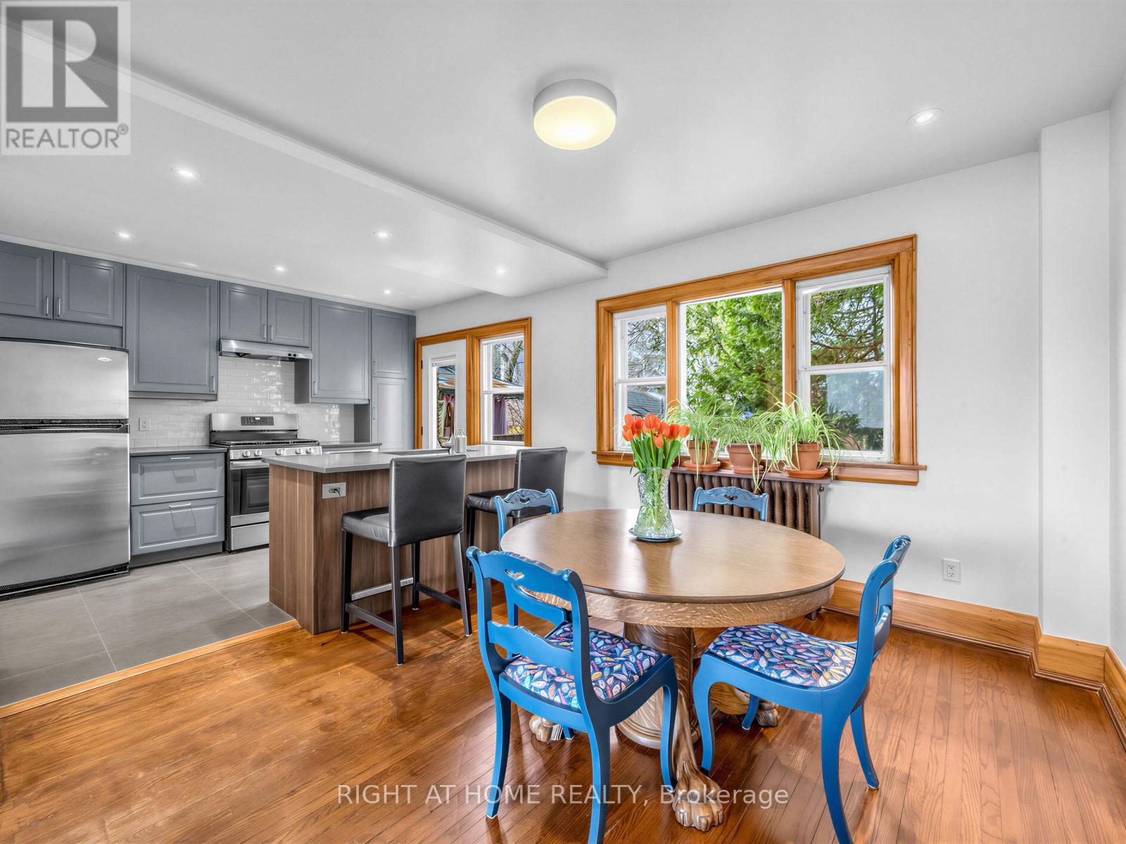 26 Maryland Boulevard, Toronto, Ontario  M4C 5C9 - Photo 9 - E13454440
