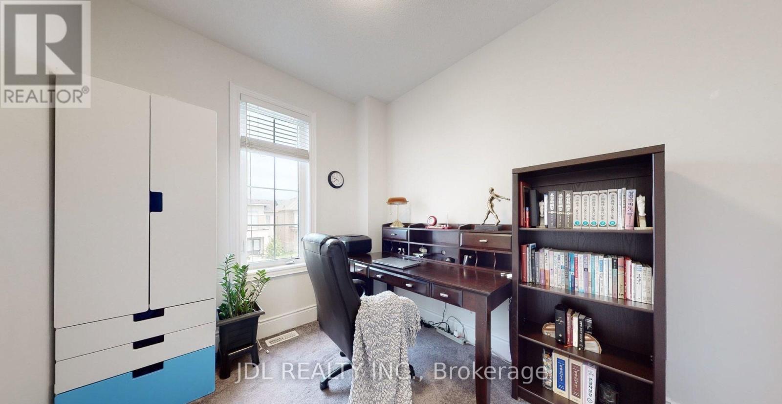 25 Applegate Drive, East Gwillimbury, Ontario L9N 0R2 - Photo 7 - N13454316