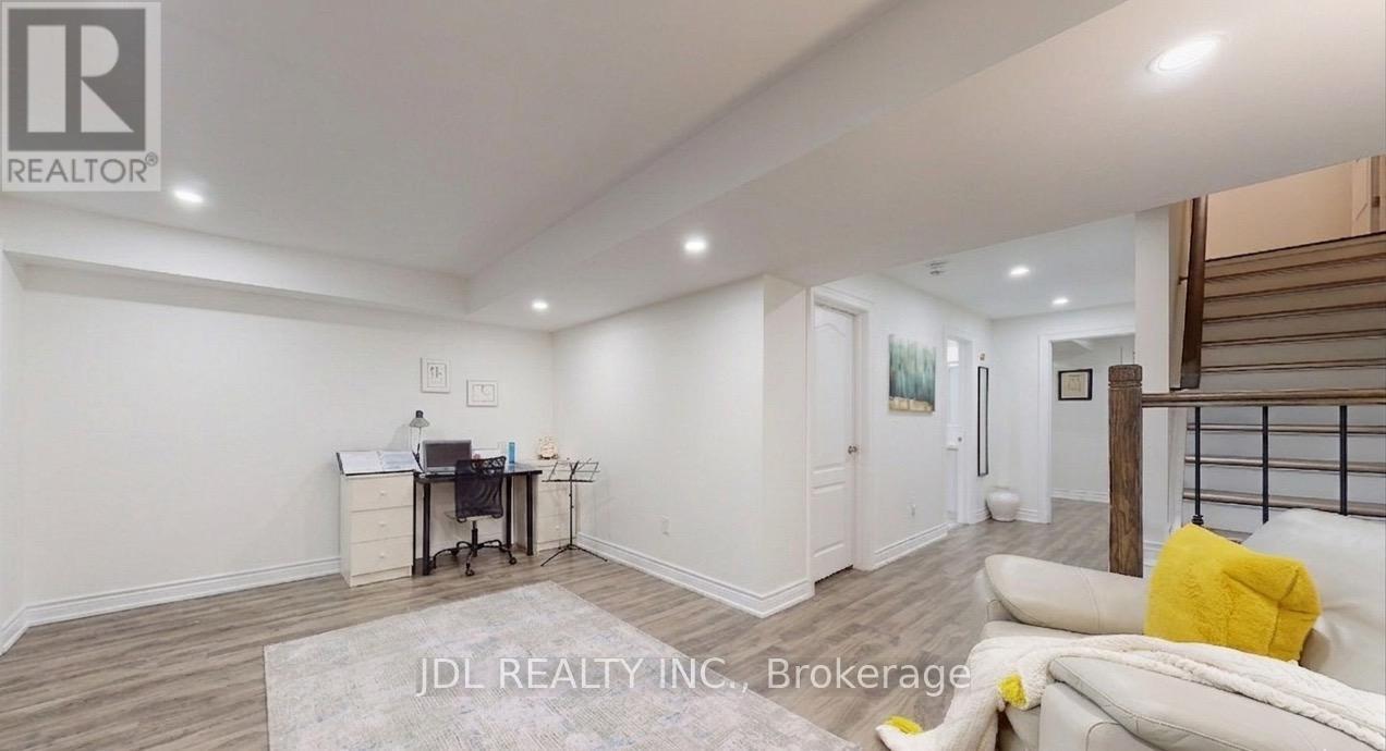 25 Applegate Drive, East Gwillimbury, Ontario L9N 0R2 - Photo 8 - N13454316