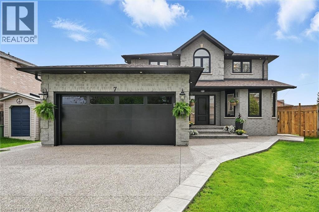 7 GRANDVIEW Avenue, Stoney Creek, Ontario