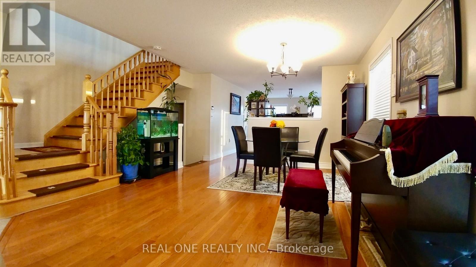 667 Bennett Boulevard, Milton, Ontario  L9T 6L1 - Photo 3 - W13454292