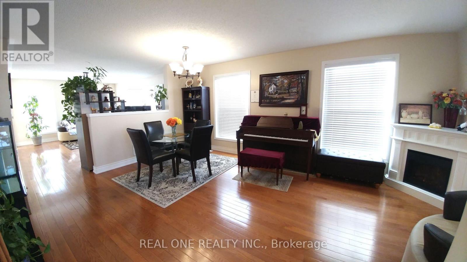 667 Bennett Boulevard, Milton, Ontario  L9T 6L1 - Photo 4 - W13454292