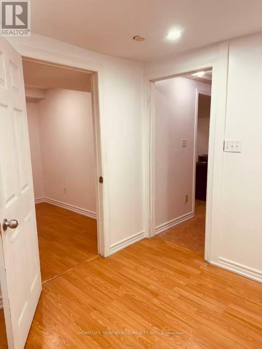 10 - 199 Hillcrest Lower Avenue, Mississauga, Ontario L5B 4L5 - Photo 4 - W13454296