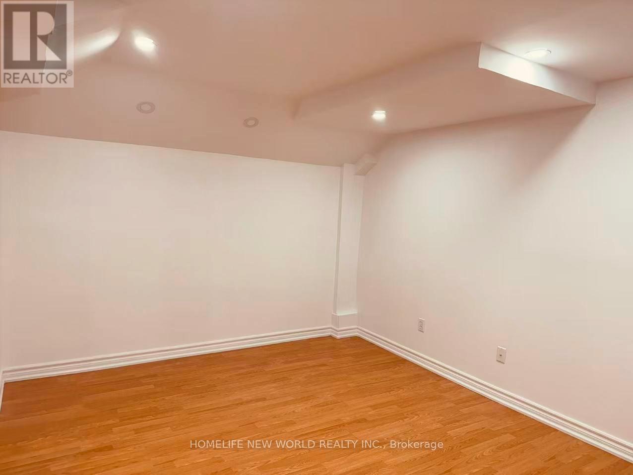 10 - 199 Hillcrest Lower Avenue, Mississauga, Ontario L5B 4L5 - Photo 7 - W13454296
