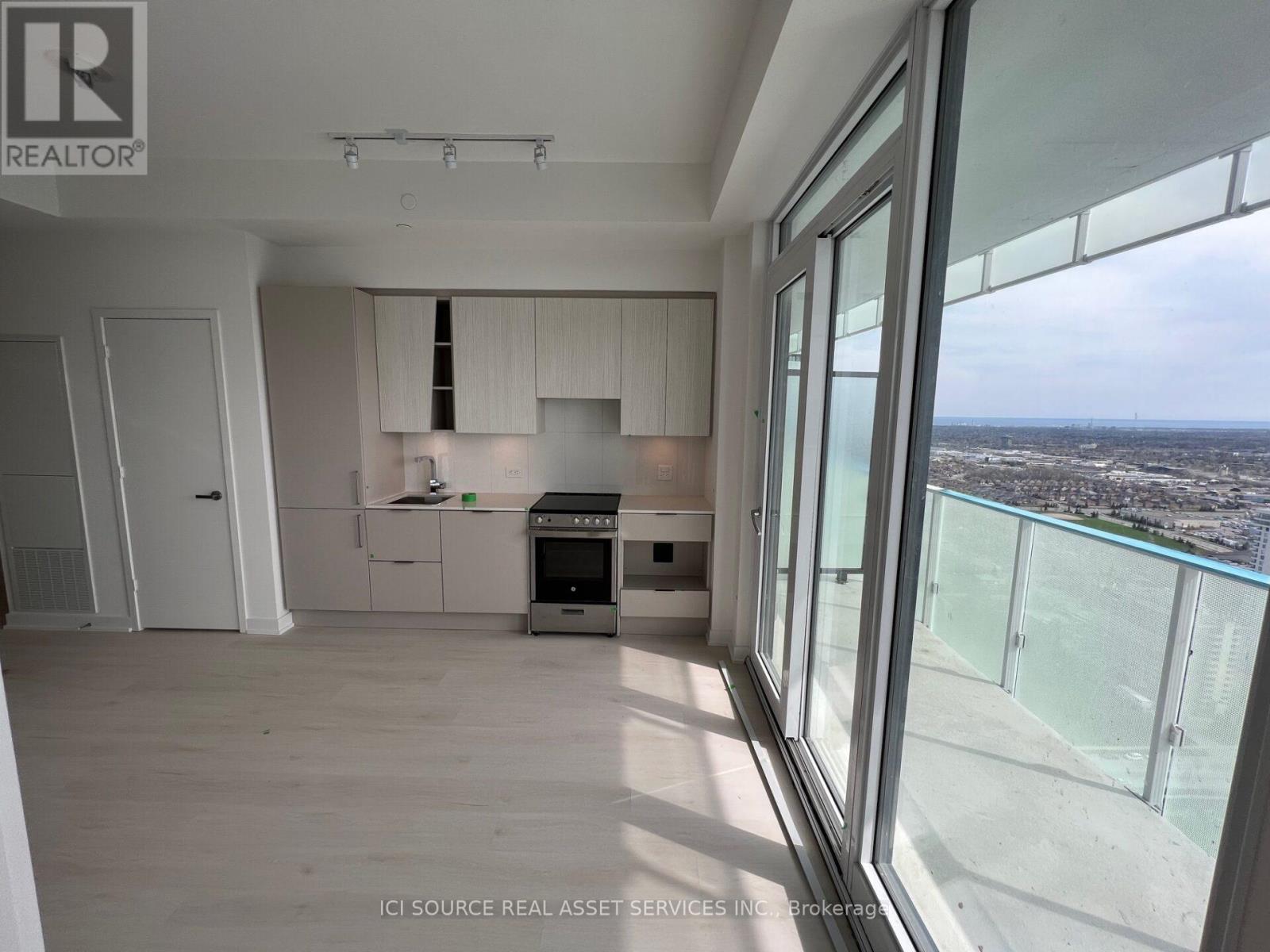3609 - 3900 Confederation Parkway, Mississauga, Ontario  L5B 0M3 - Photo 4 - W13454406