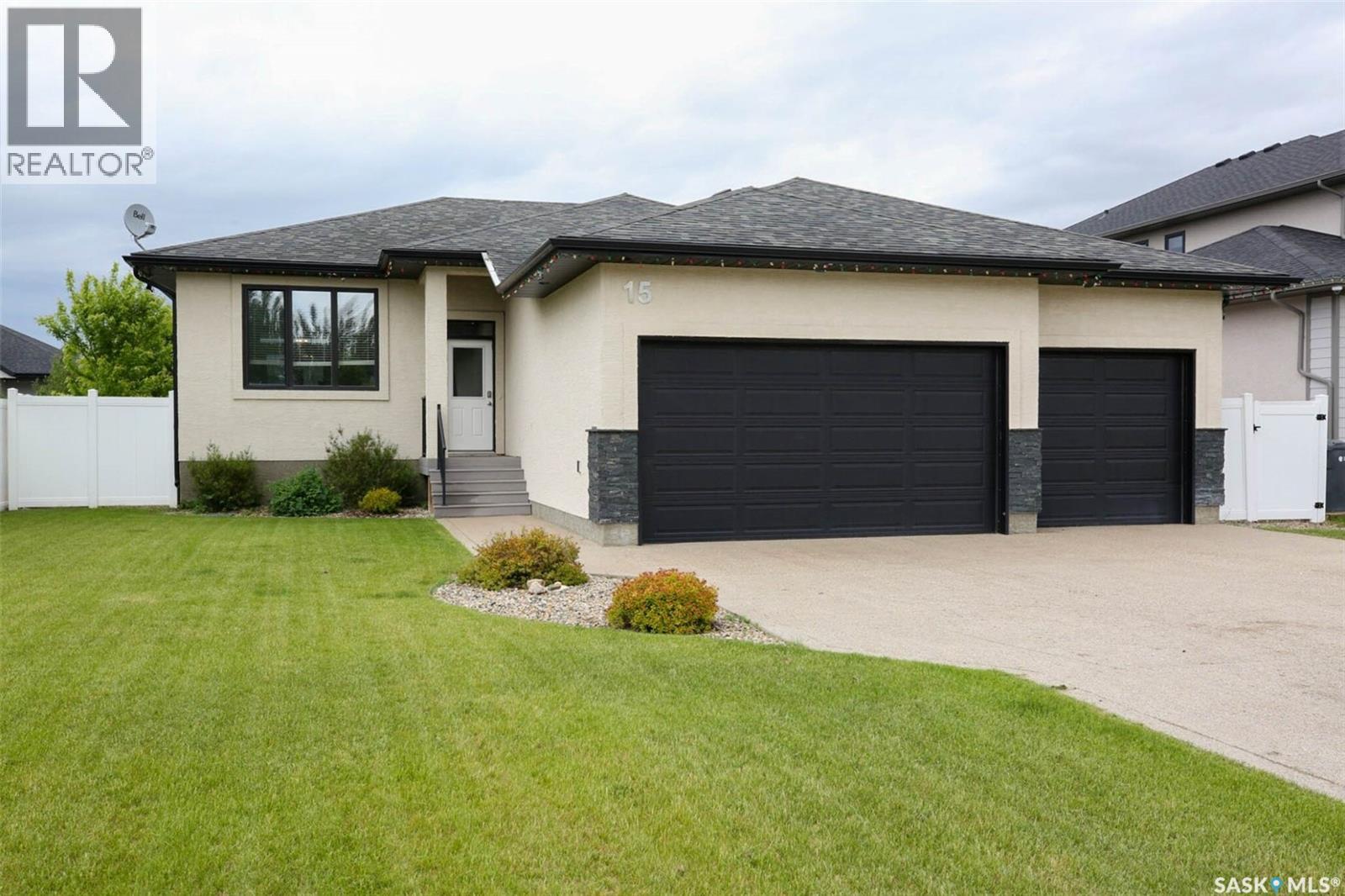 15 Yale Place, White City, Saskatchewan  S4L 0C7 - Photo 1 - SK039688