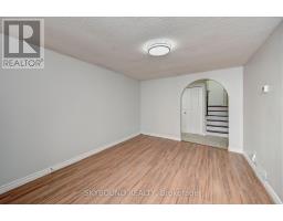 48 CLUTHE CRESCENT, Kitchener, Ontario
