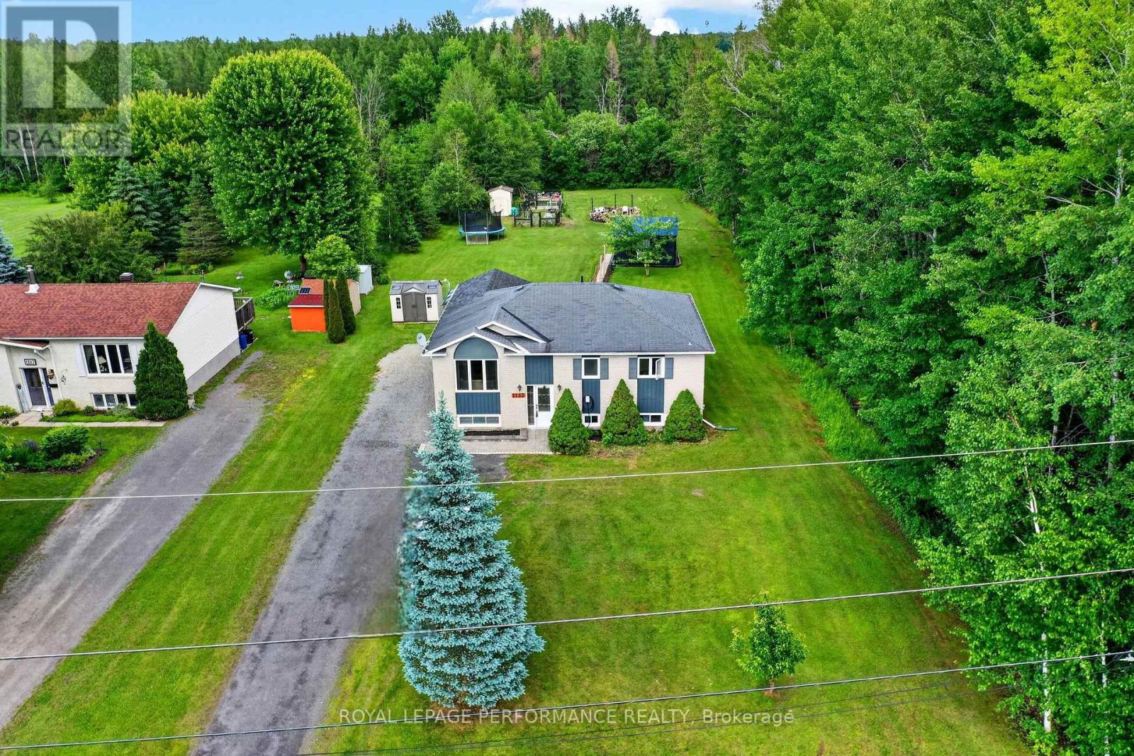 1133 Hickory Street, Clarence-Rockland, Ontario K4K 1K9 - Photo 3 - X13454216