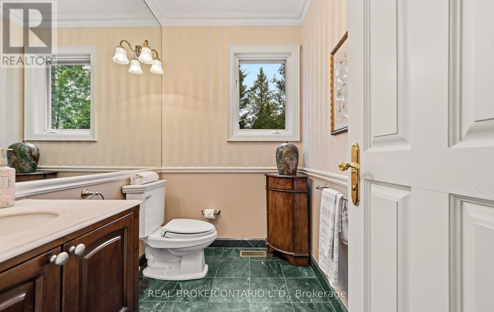 37 Lorraine Gardens, Toronto, Ontario  M9B 4Z5 - Photo 33 - W13094428