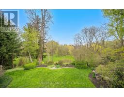 37 LORRAINE GARDENS, Toronto, Ontario