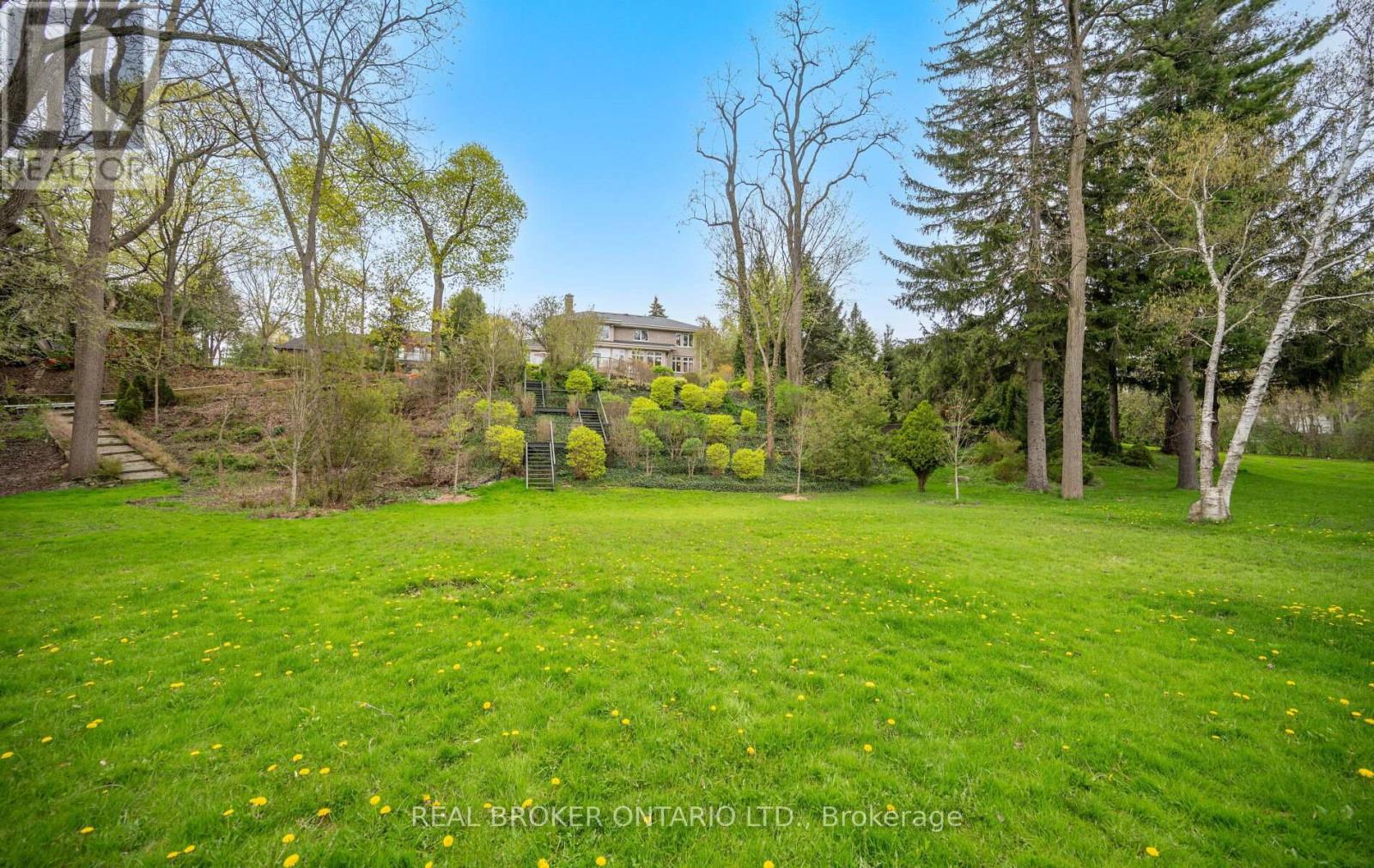 37 Lorraine Gardens, Toronto, Ontario  M9B 4Z5 - Photo 5 - W13094428