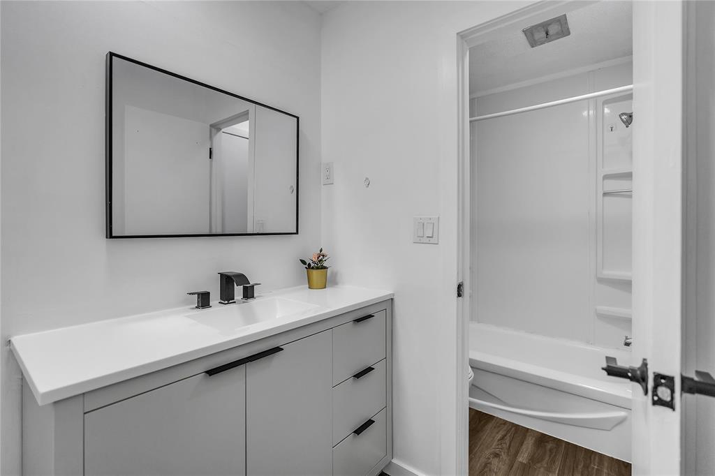 33 Butler Boulevard, Winnipeg, Manitoba  R2R 0Y7 - Photo 19 - 202613961