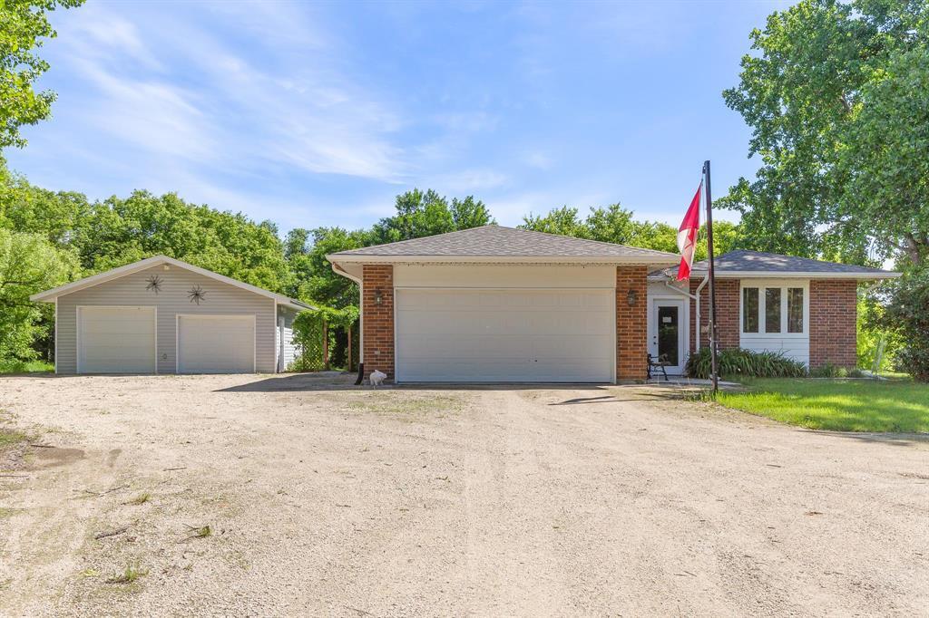 24147 River Road, Lorette, Manitoba  R2K 0E5 - Photo 2 - 202614072