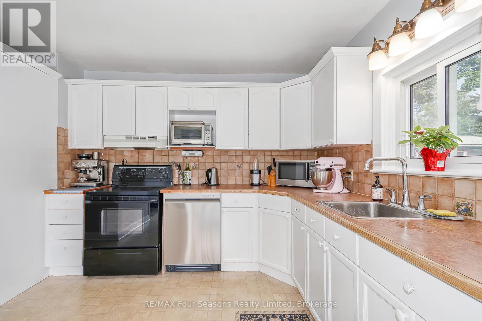 7613 26 Highway, Clearview, Ontario  L0M 1S0 - Photo 13 - S13454546