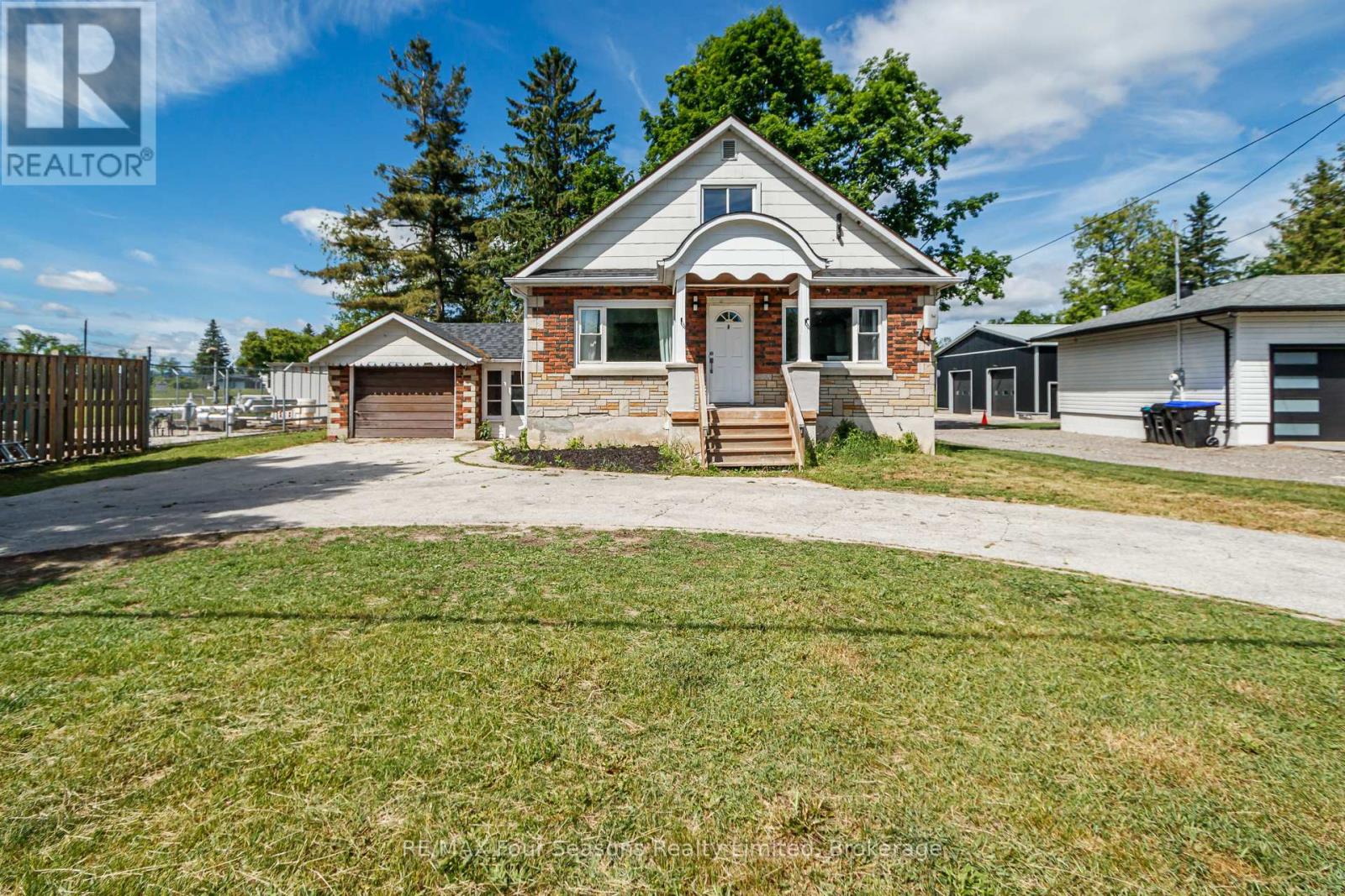 7613 26 Highway, Clearview, Ontario  L0M 1S0 - Photo 2 - S13454546