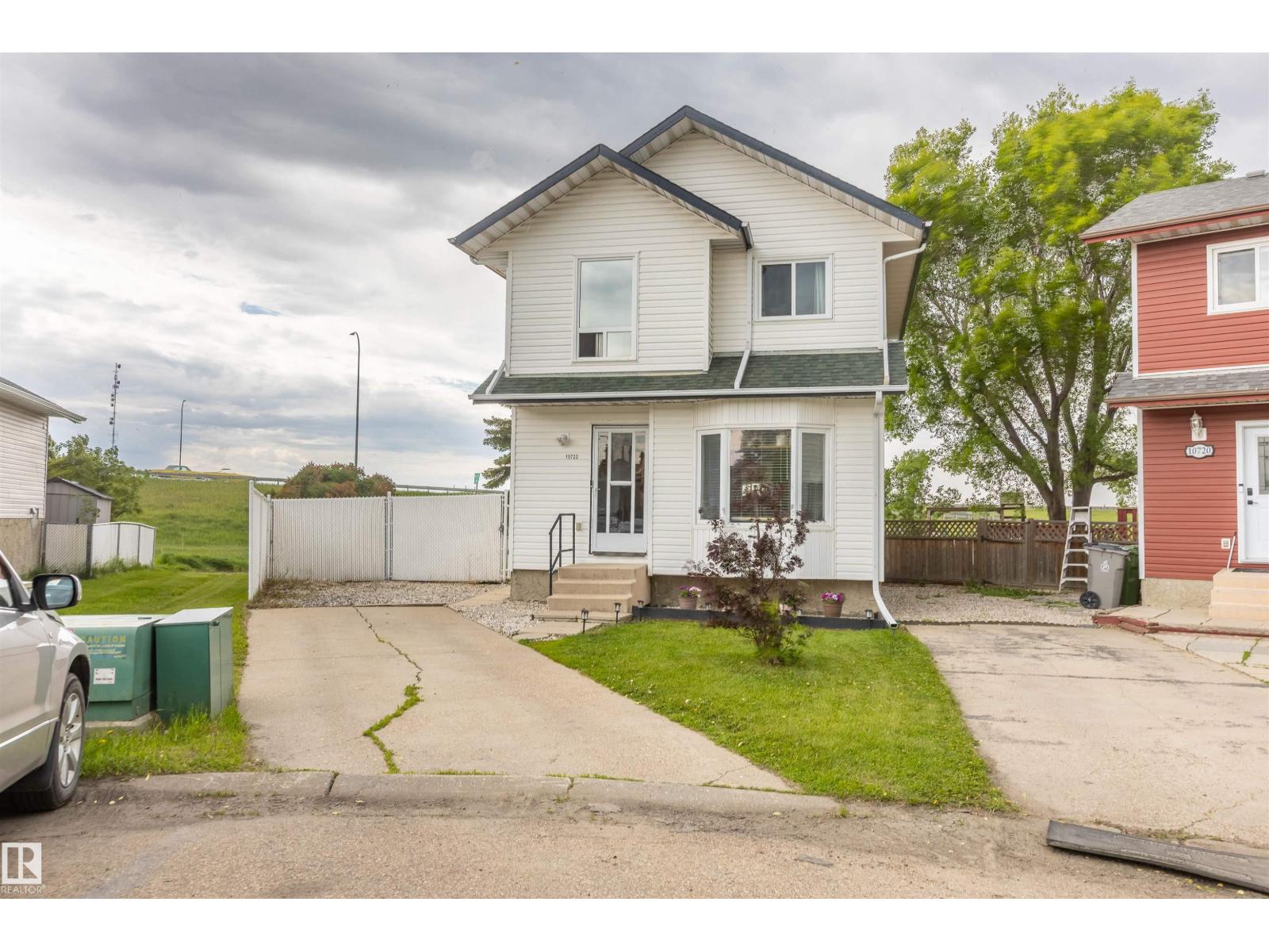 10722 98 AV, Morinville, Alberta