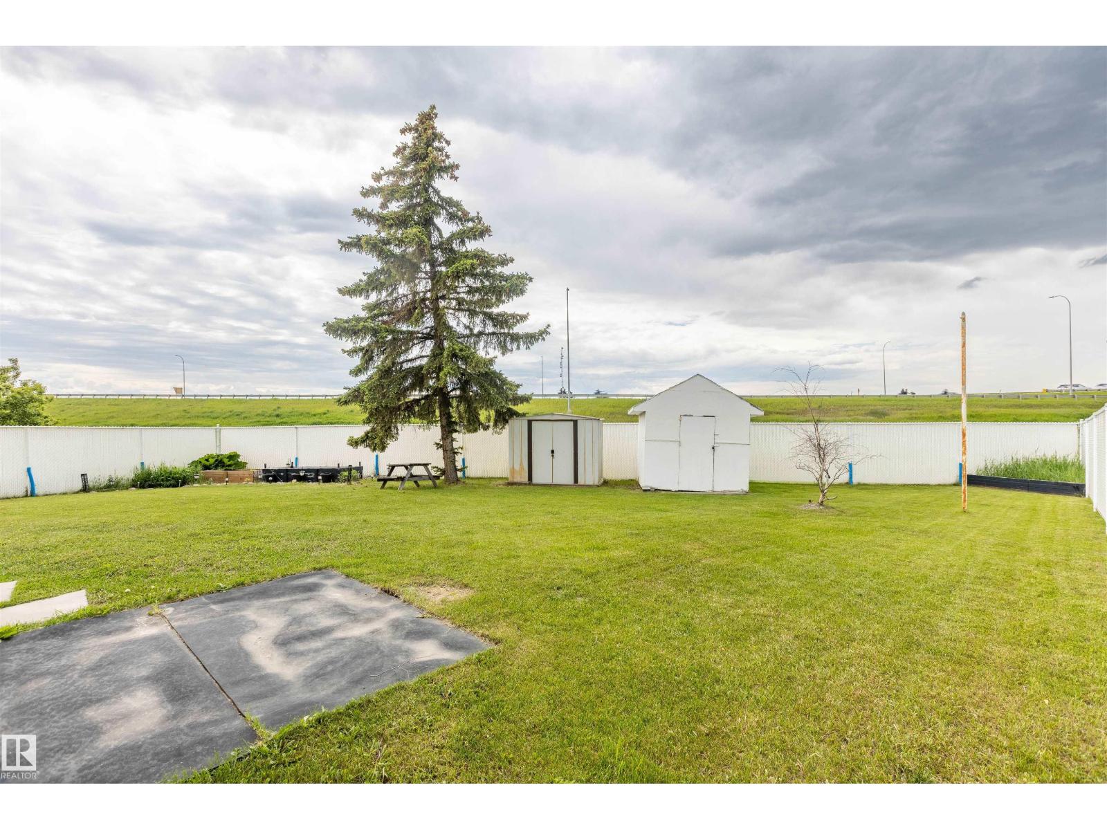 10722 98 Av, Morinville, Alberta  T8R 1E5 - Photo 2 - E4494051