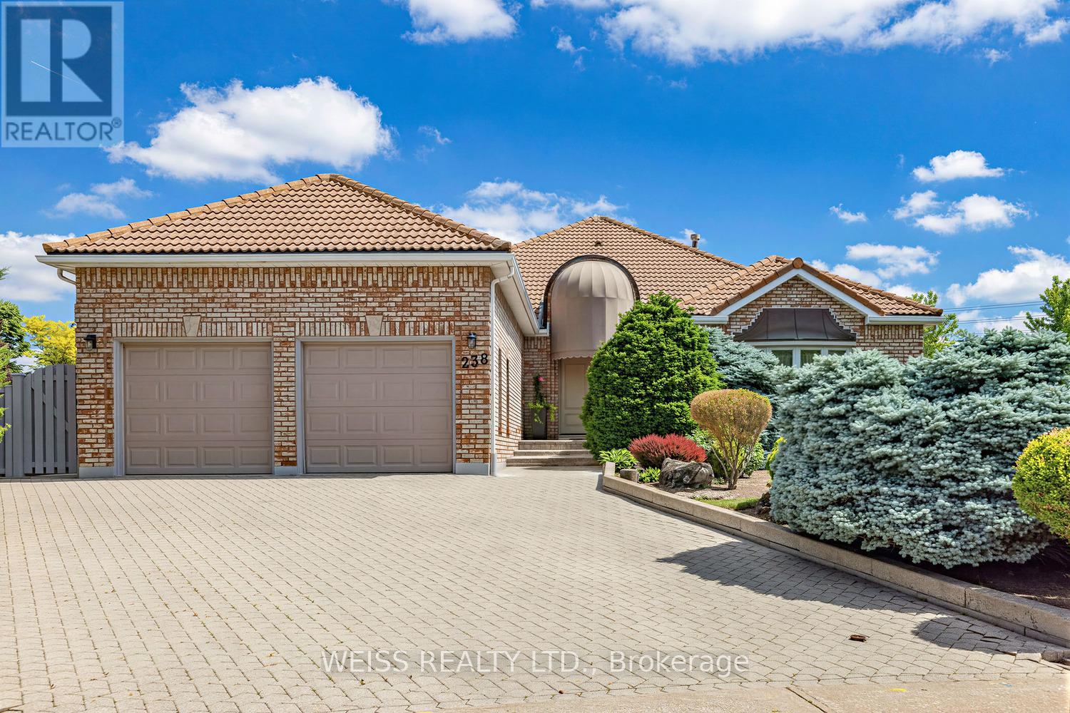 238 BOURBON STREET, Vaughan, Ontario