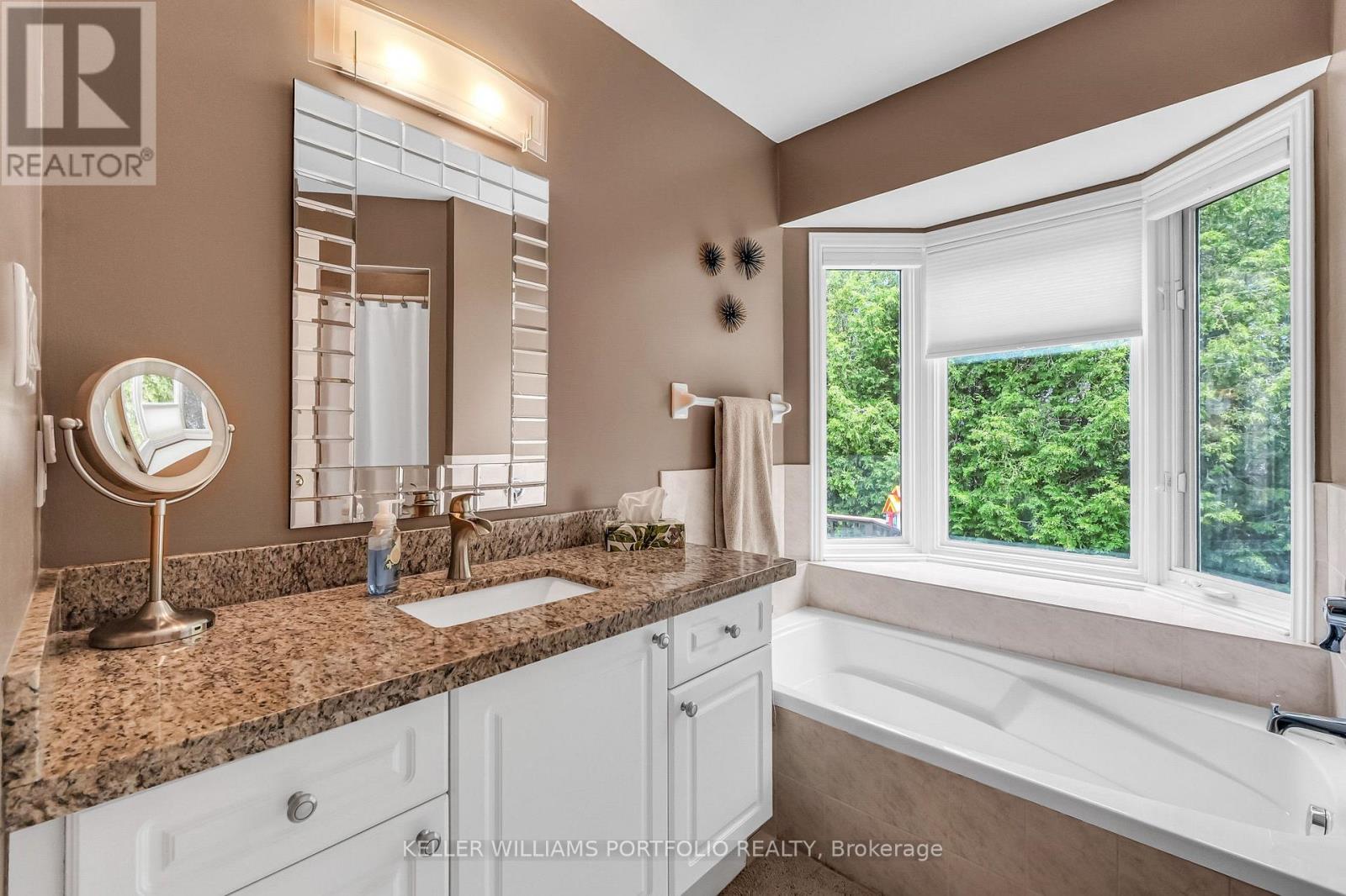 1025 Lytton Court, Pickering, Ontario  L1W 3Z2 - Photo 14 - E13454536