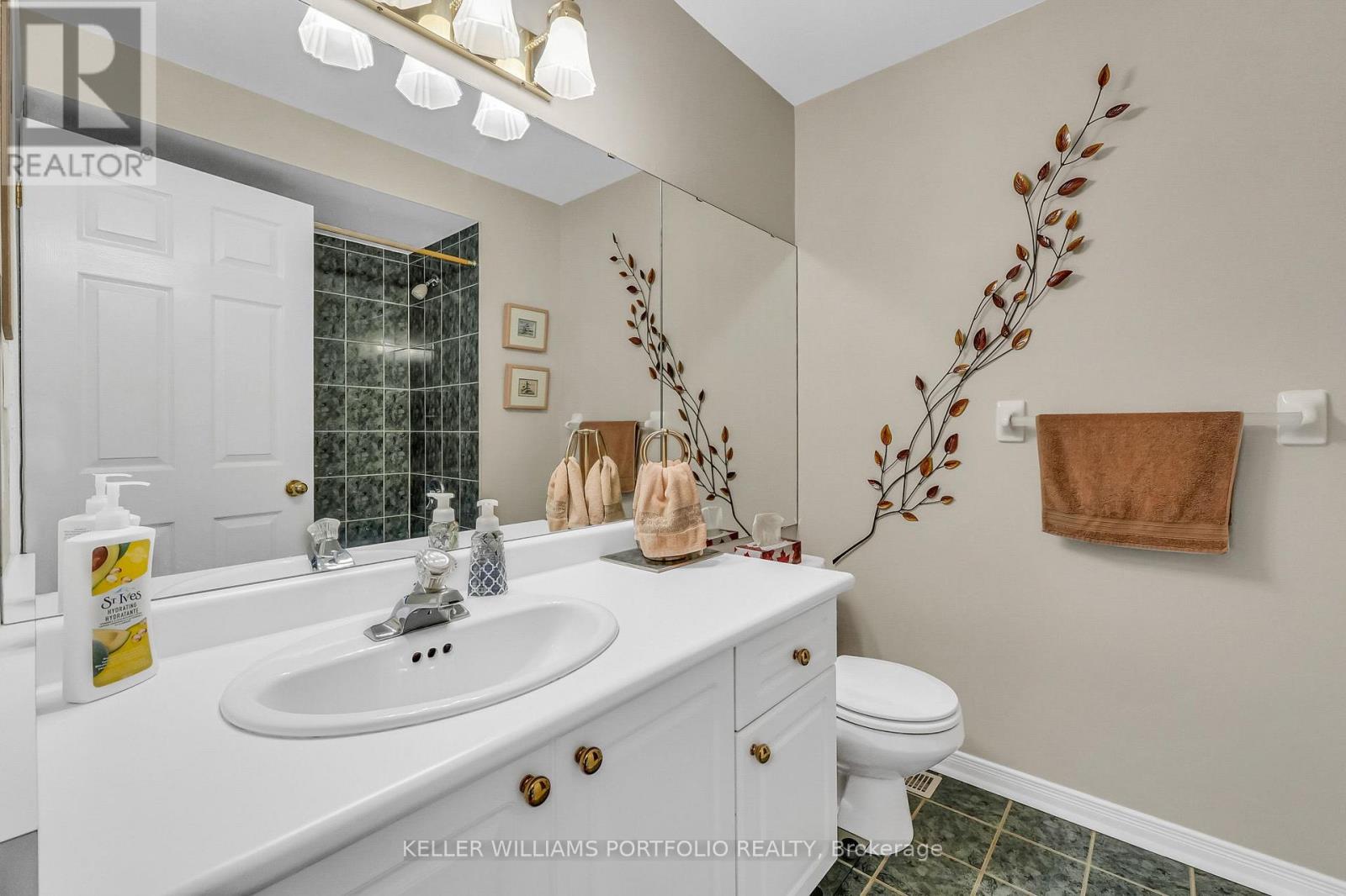 1025 Lytton Court, Pickering, Ontario  L1W 3Z2 - Photo 18 - E13454536