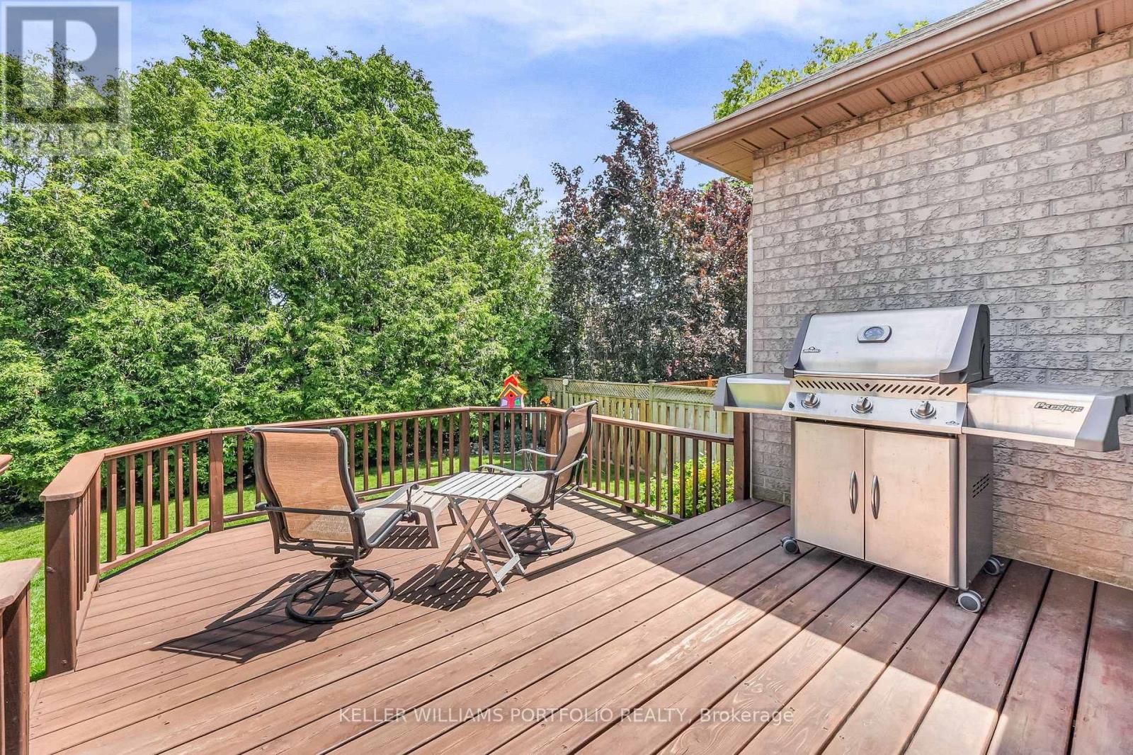 1025 Lytton Court, Pickering, Ontario  L1W 3Z2 - Photo 34 - E13454536