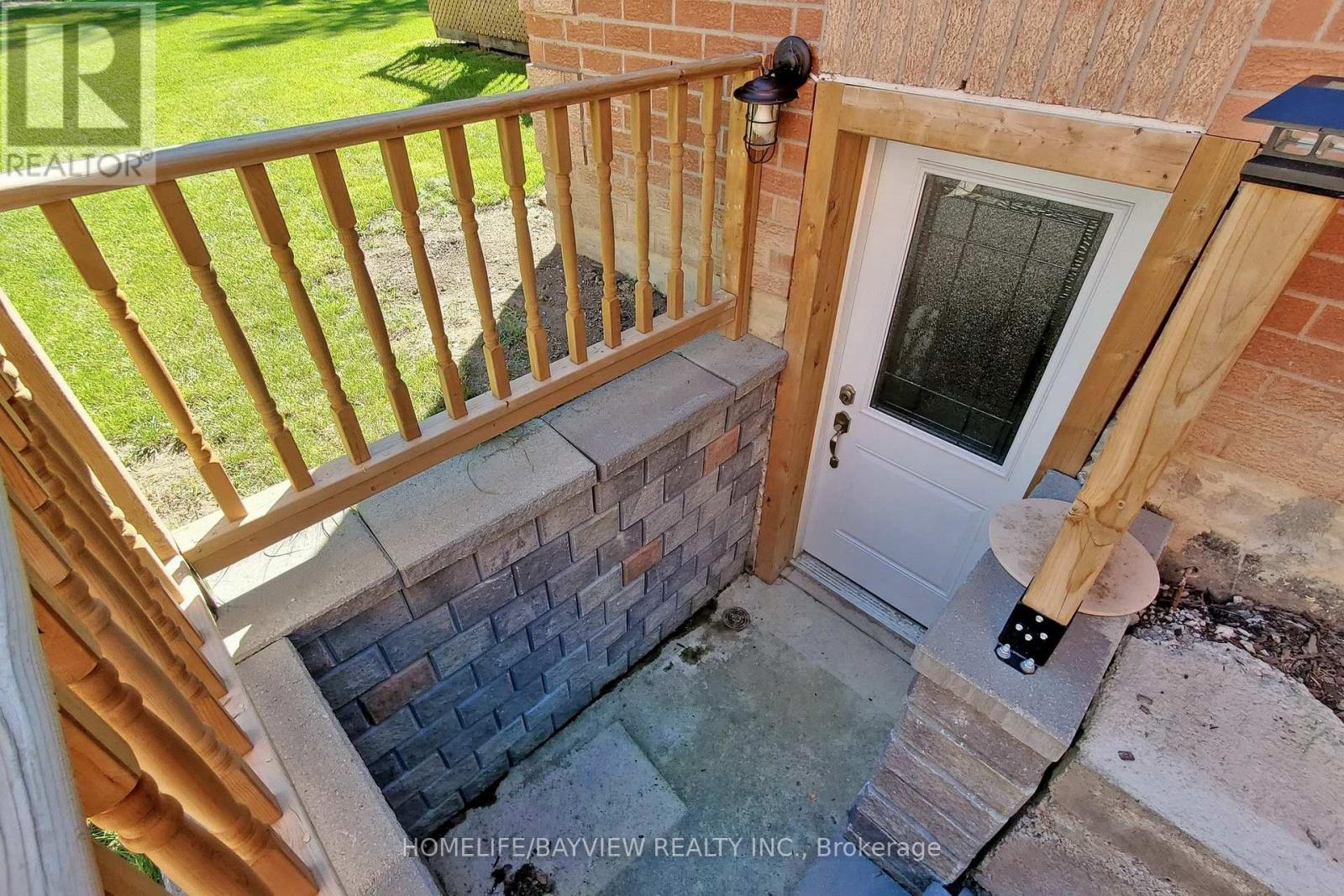 72 Lensmith Drive, Aurora, Ontario  L4G 6R9 - Photo 3 - N13454492