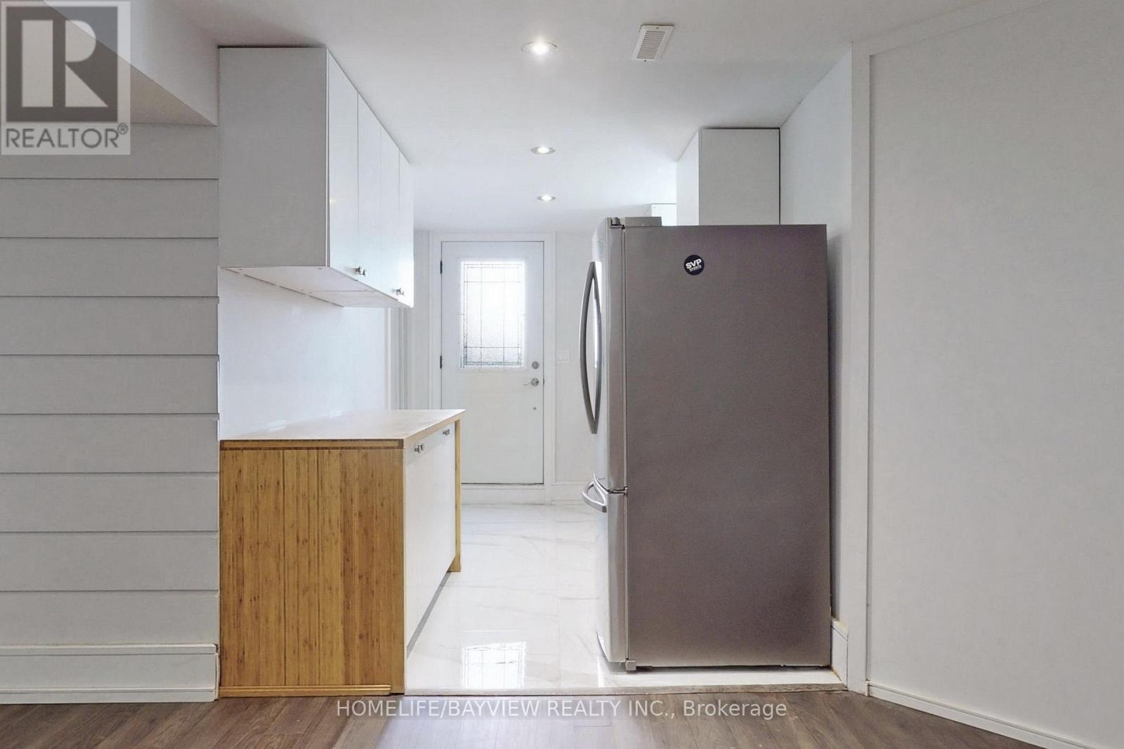 72 Lensmith Drive, Aurora, Ontario  L4G 6R9 - Photo 7 - N13454492