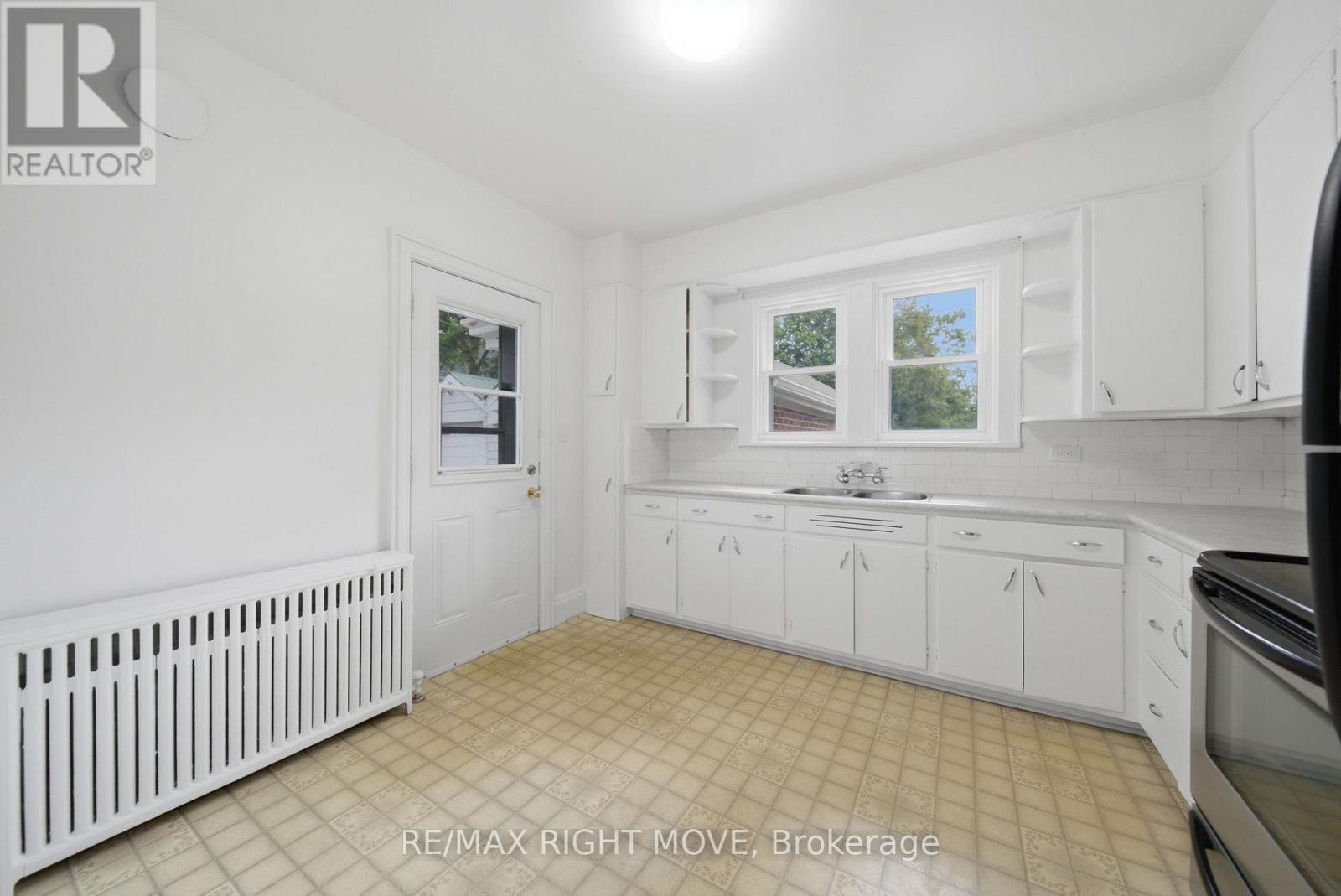 108 West Street N, Orillia, Ontario  L3V 5C3 - Photo 22 - S13454474