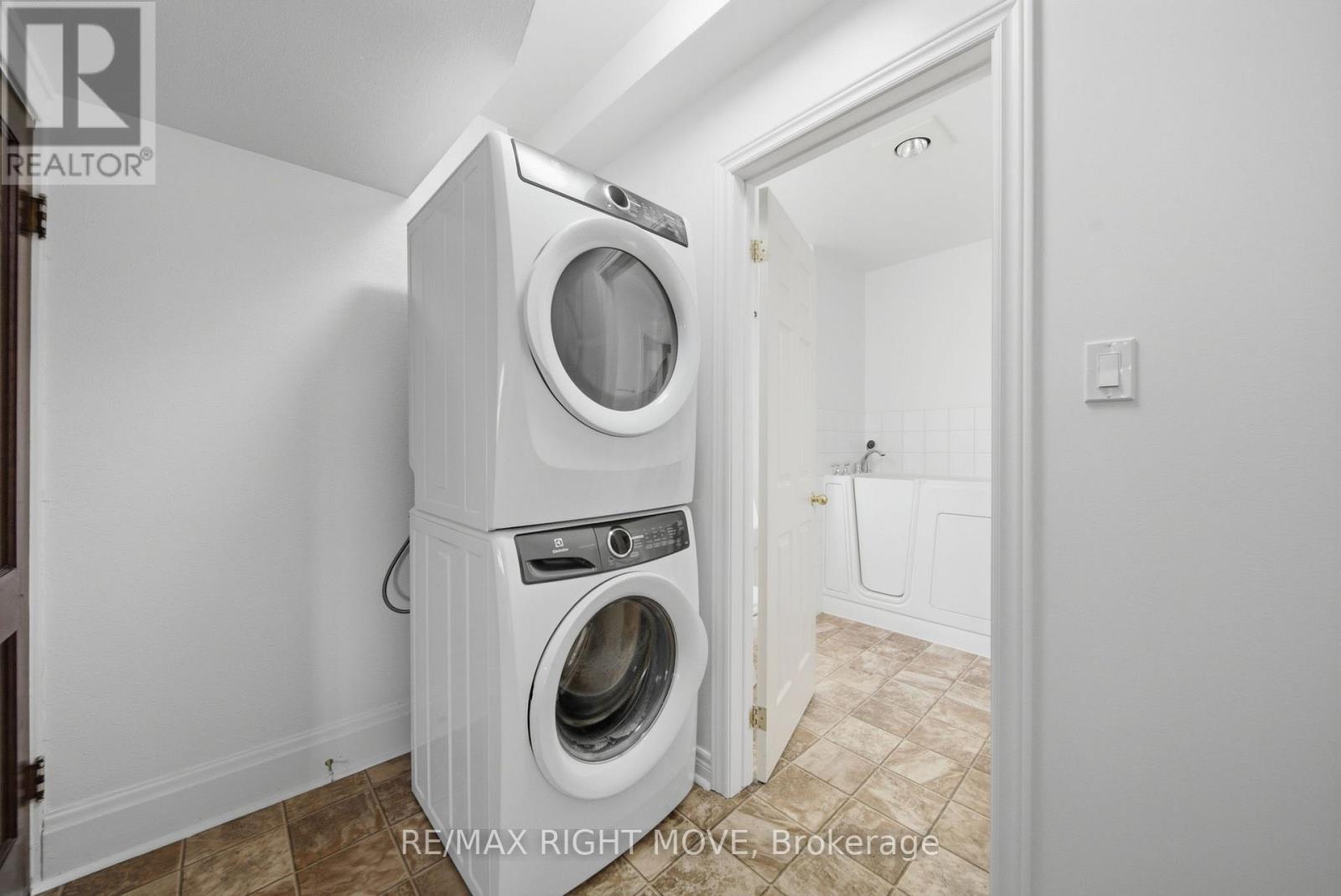 108 West Street N, Orillia, Ontario  L3V 5C3 - Photo 40 - S13454474